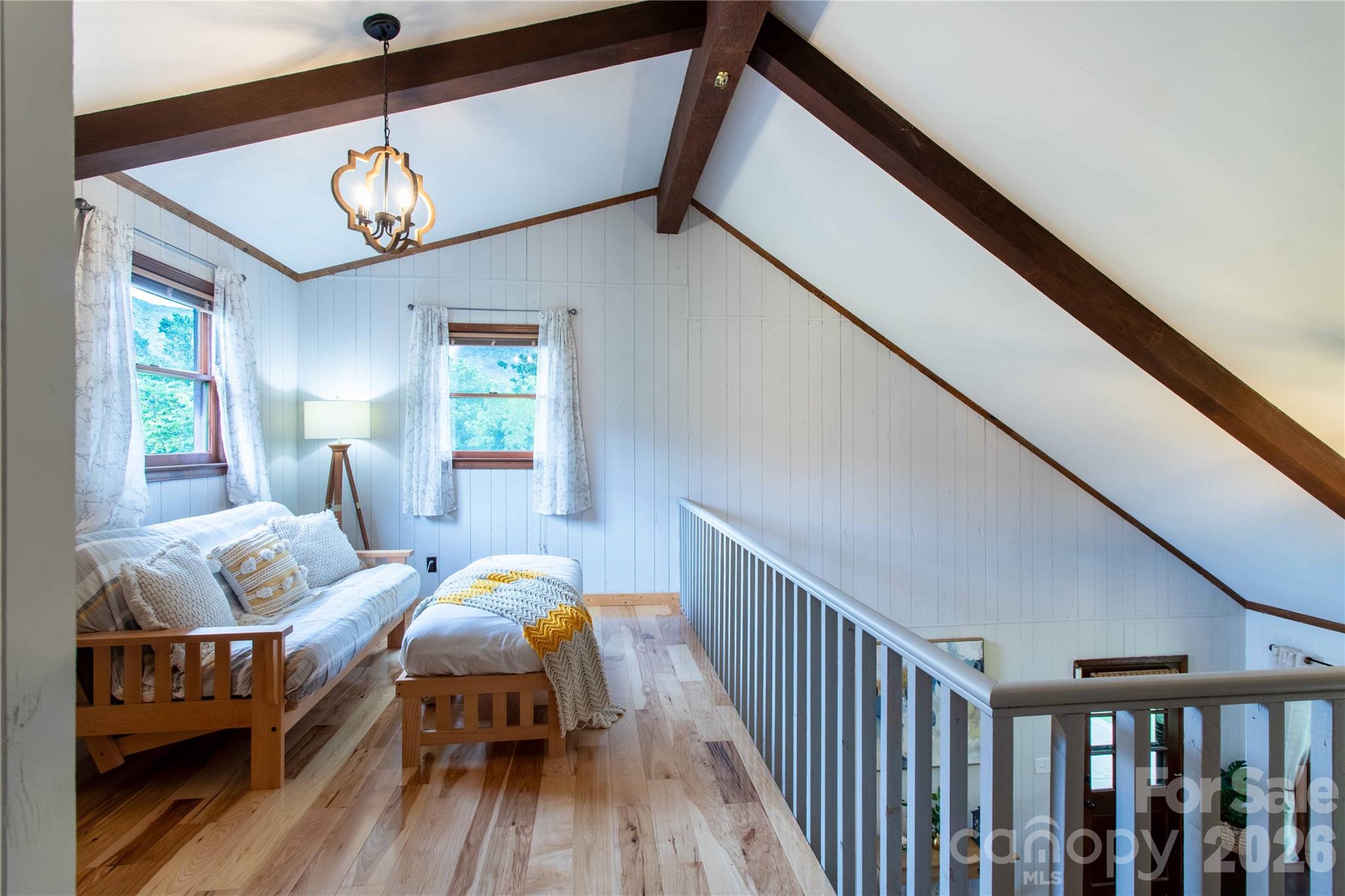 Loft up above with sitting area - 132 Hurd Road, Canton