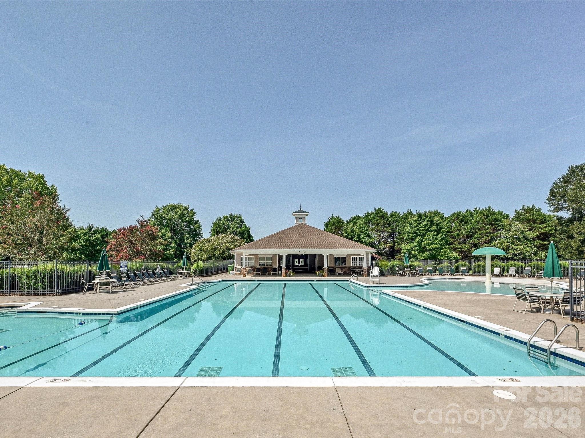 A Beautiful pool - 216 Austin Field Court, Mount Holly