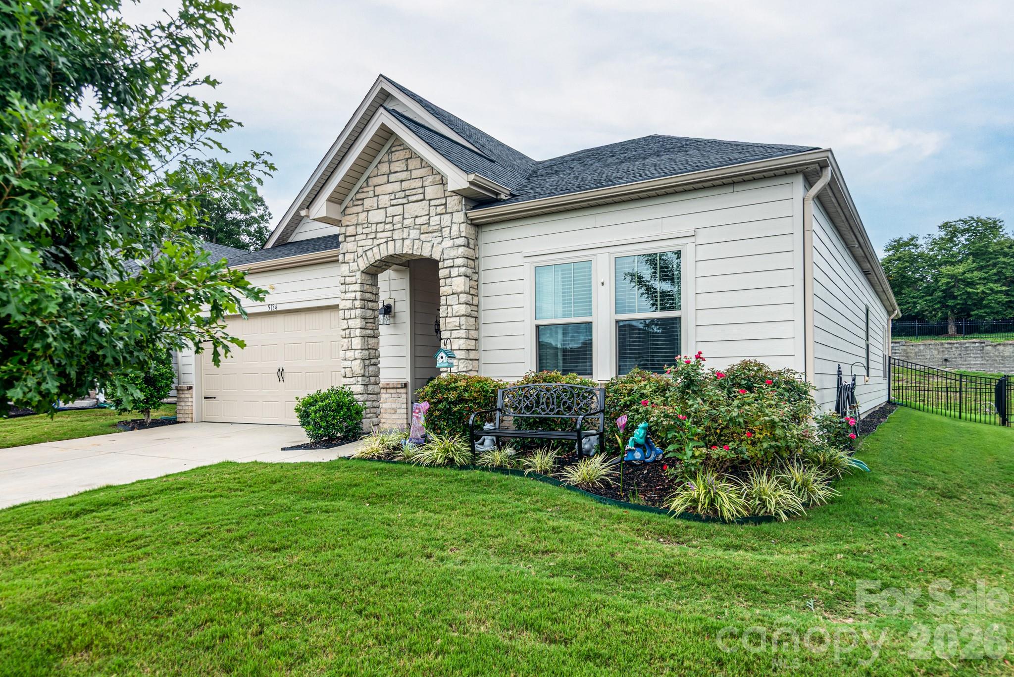 Single Family Residence at 5134 Turtle Creek Drive, Denver, photo 3 of 40