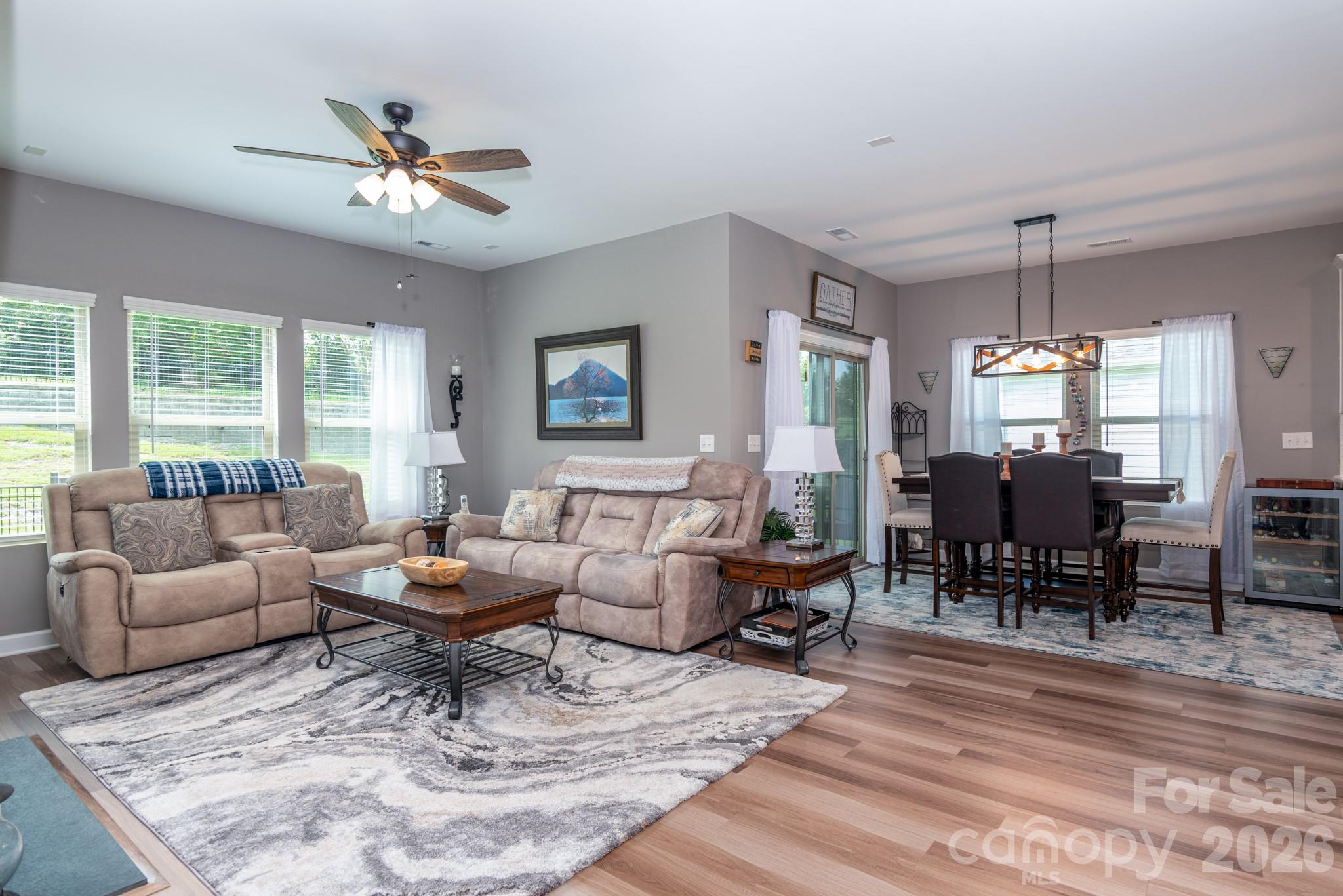 Open floor plan - 5134 Turtle Creek Drive, Denver