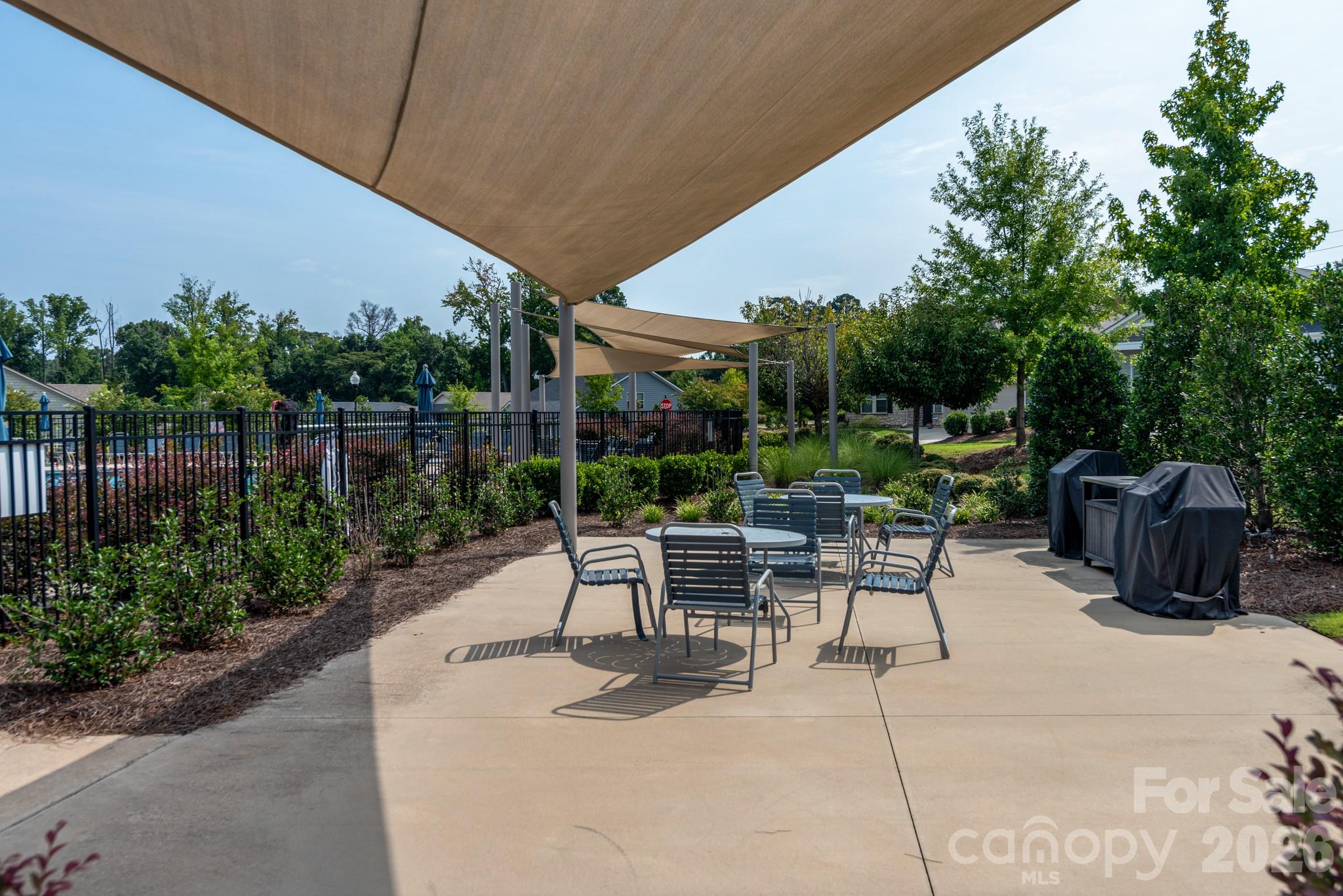 Picnic area - 5134 Turtle Creek Drive, Denver
