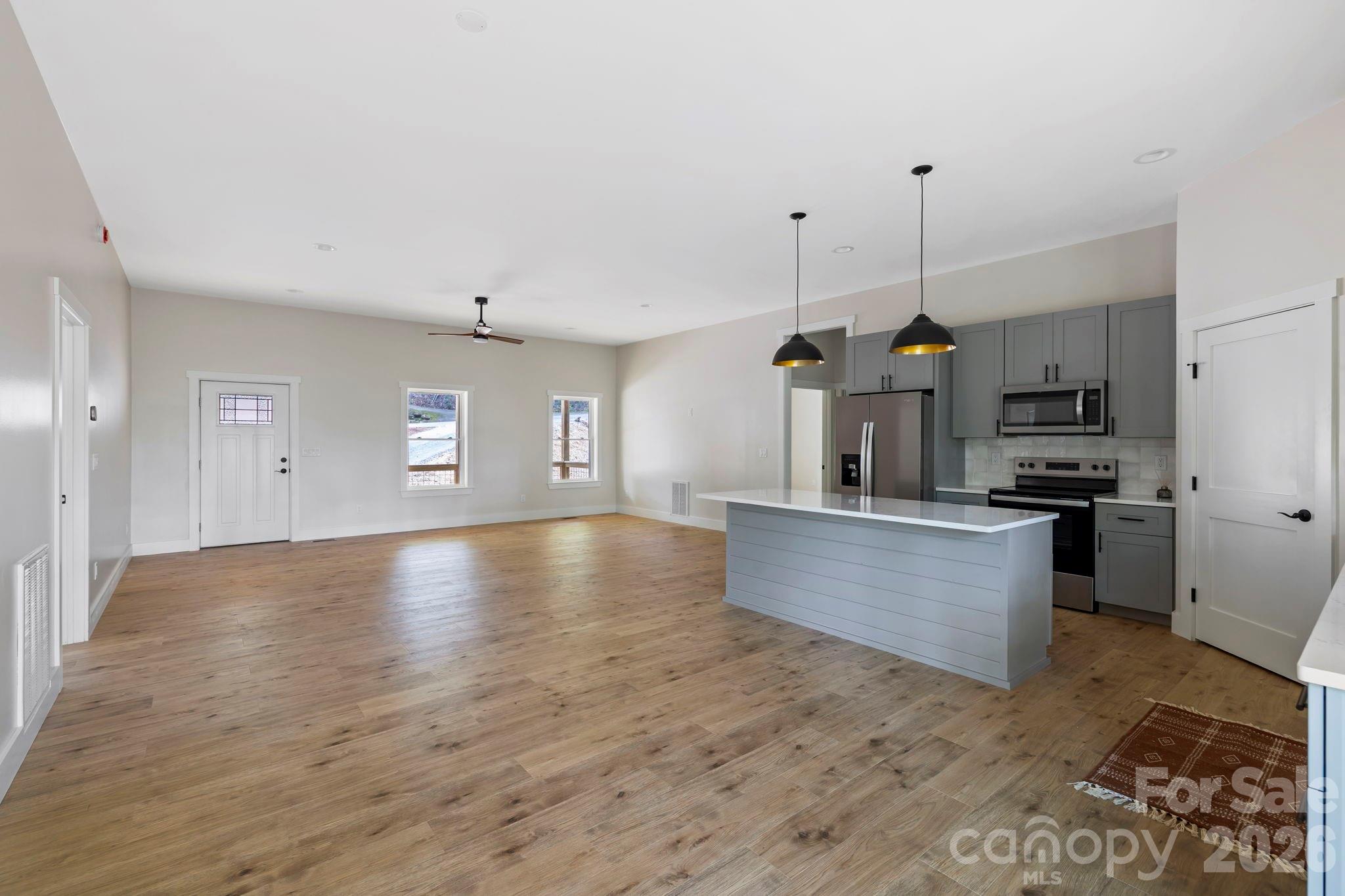 Single Family Residence at 939 Rocky Mountain Road, Lake Toxaway, photo 13 of 22