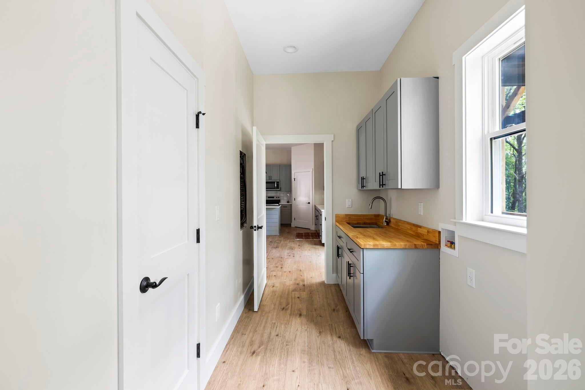 laundry room - 939 Rocky Mountain Road, Lake Toxaway