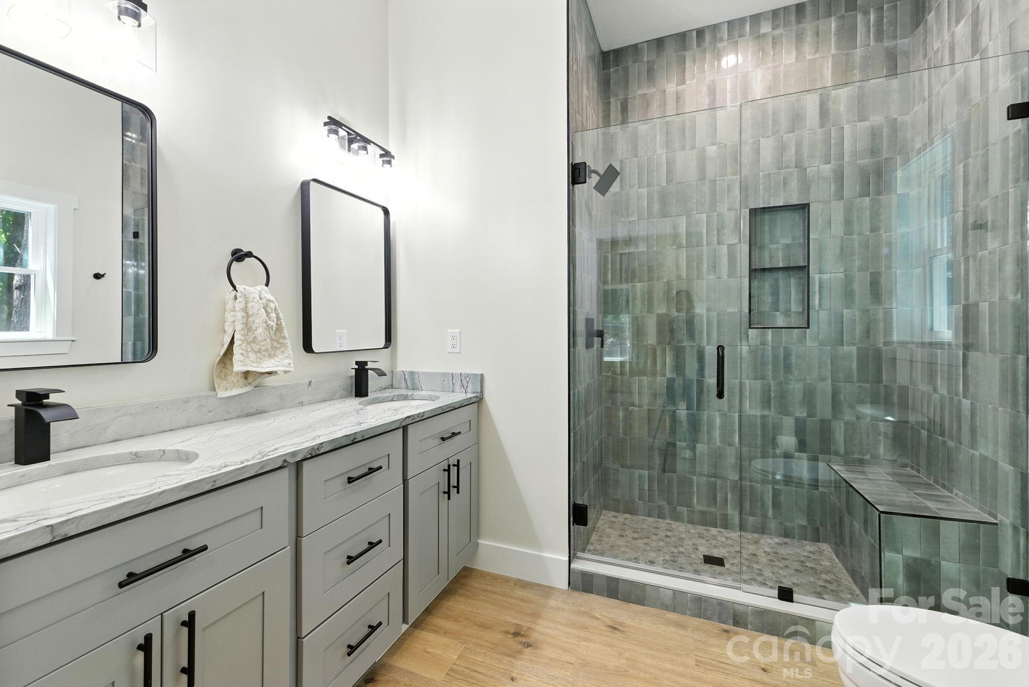 primary bath - 939 Rocky Mountain Road, Lake Toxaway