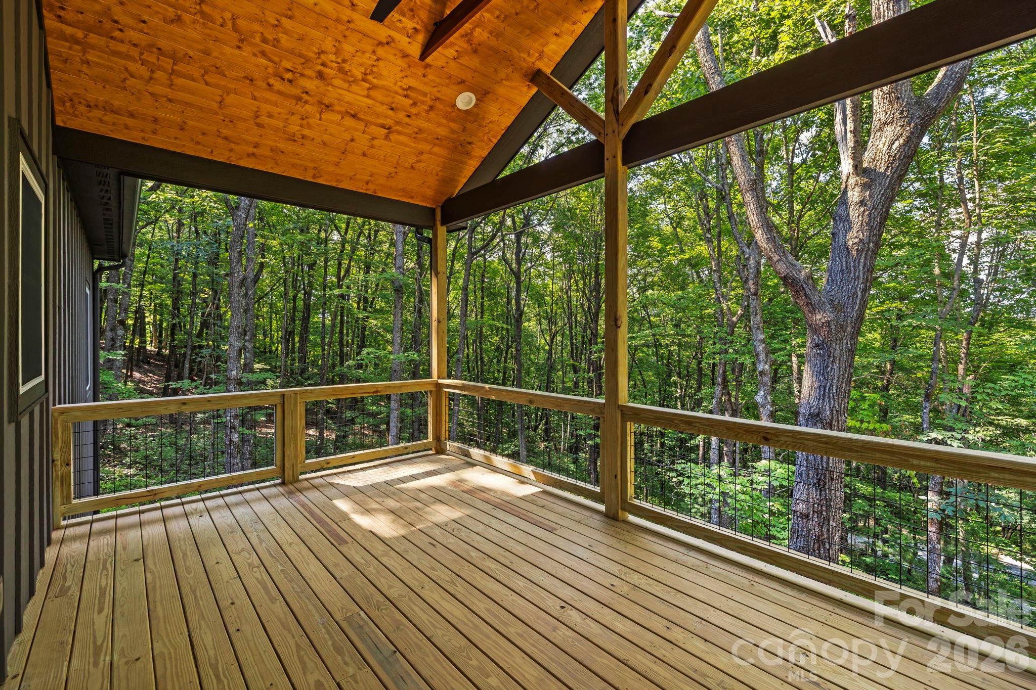 covered back deck - 939 Rocky Mountain Road, Lake Toxaway