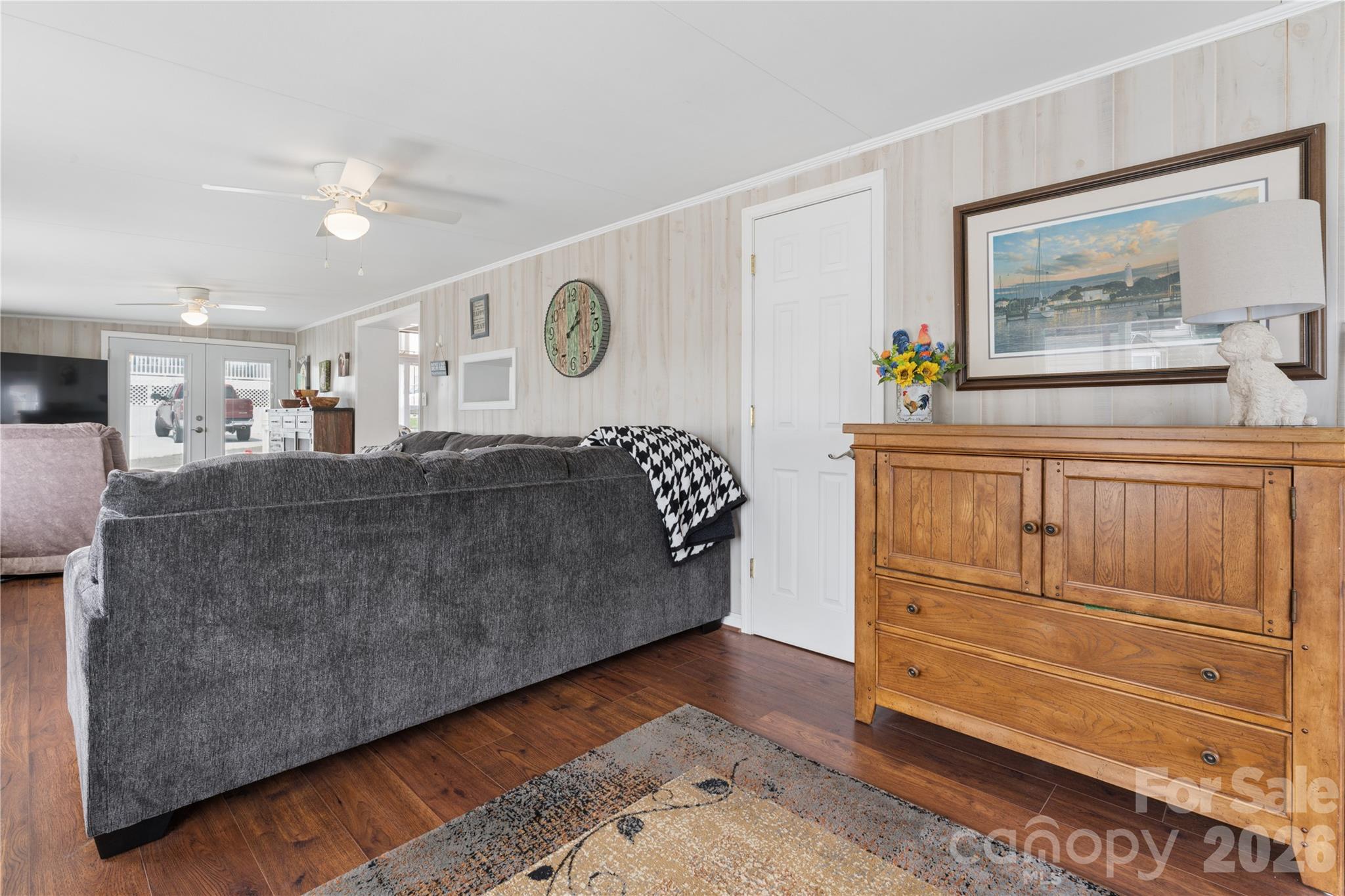 Single Family Residence at 113 Dare Lane, New London, photo 11 of 39
