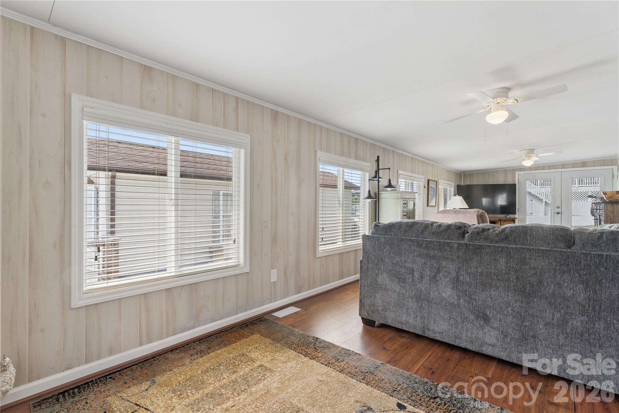 Single Family Residence at 113 Dare Lane, New London, photo 12 of 39