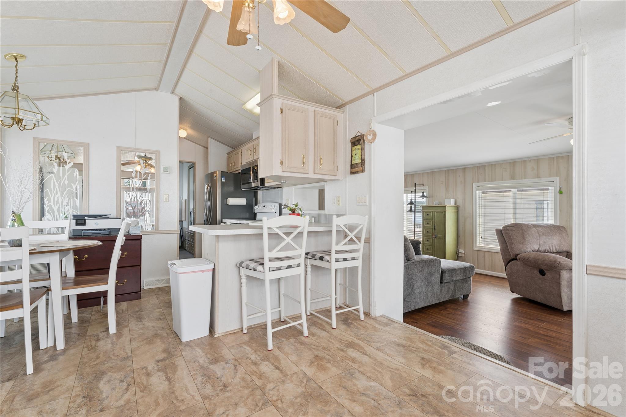 Single Family Residence at 113 Dare Lane, New London, photo 18 of 39