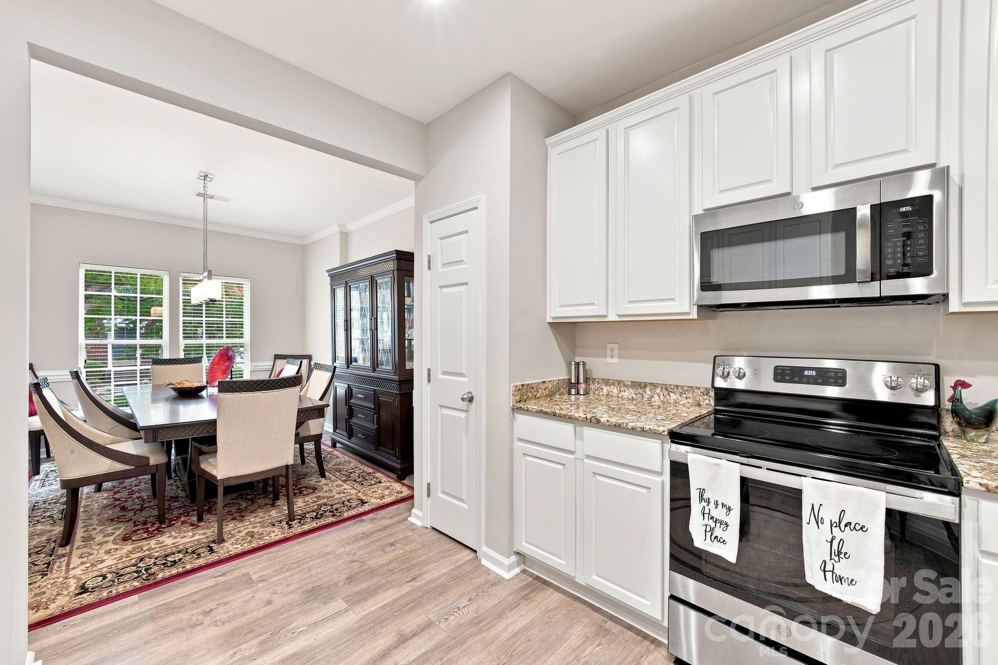Townhouse at 14515 Greenpoint Lane, Huntersville, photo 6 of 40