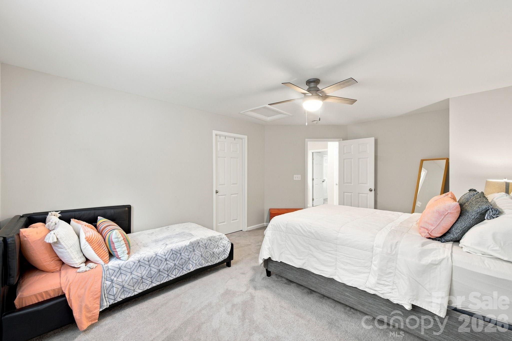 Townhouse at 14515 Greenpoint Lane, Huntersville, photo 33 of 40