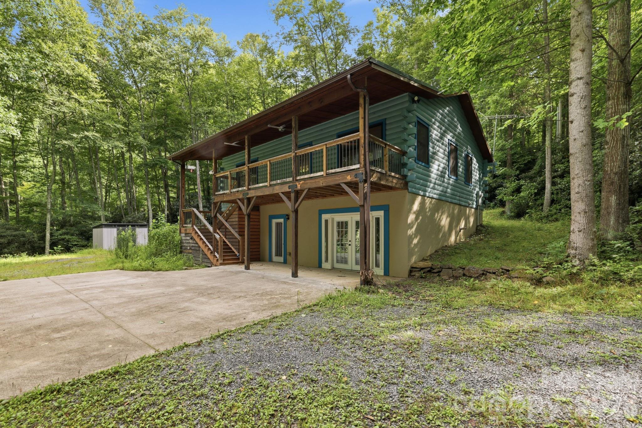 Single Family Residence at 4035 Bald Creek Road, Clyde, photo 2 of 43