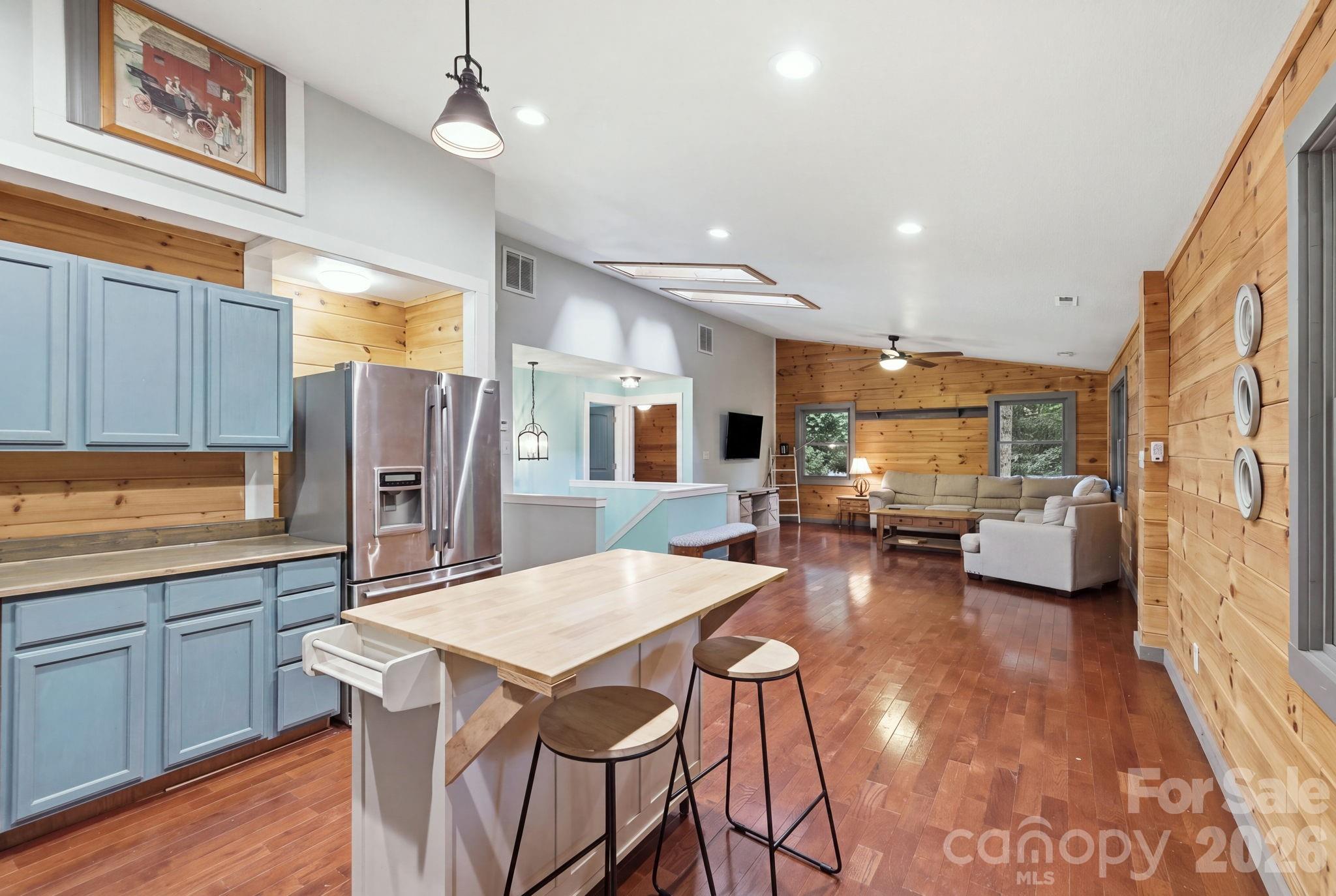 Single Family Residence at 4035 Bald Creek Road, Clyde, photo 6 of 43