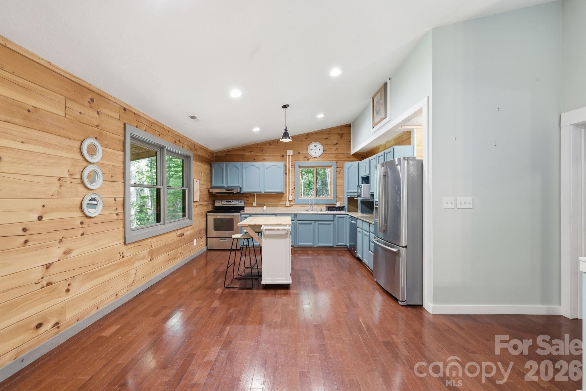 Single Family Residence at 4035 Bald Creek Road, Clyde, photo 7 of 43