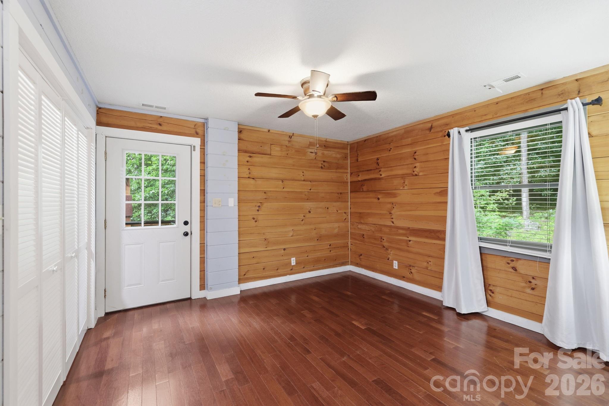 Single Family Residence at 4035 Bald Creek Road, Clyde, photo 14 of 43