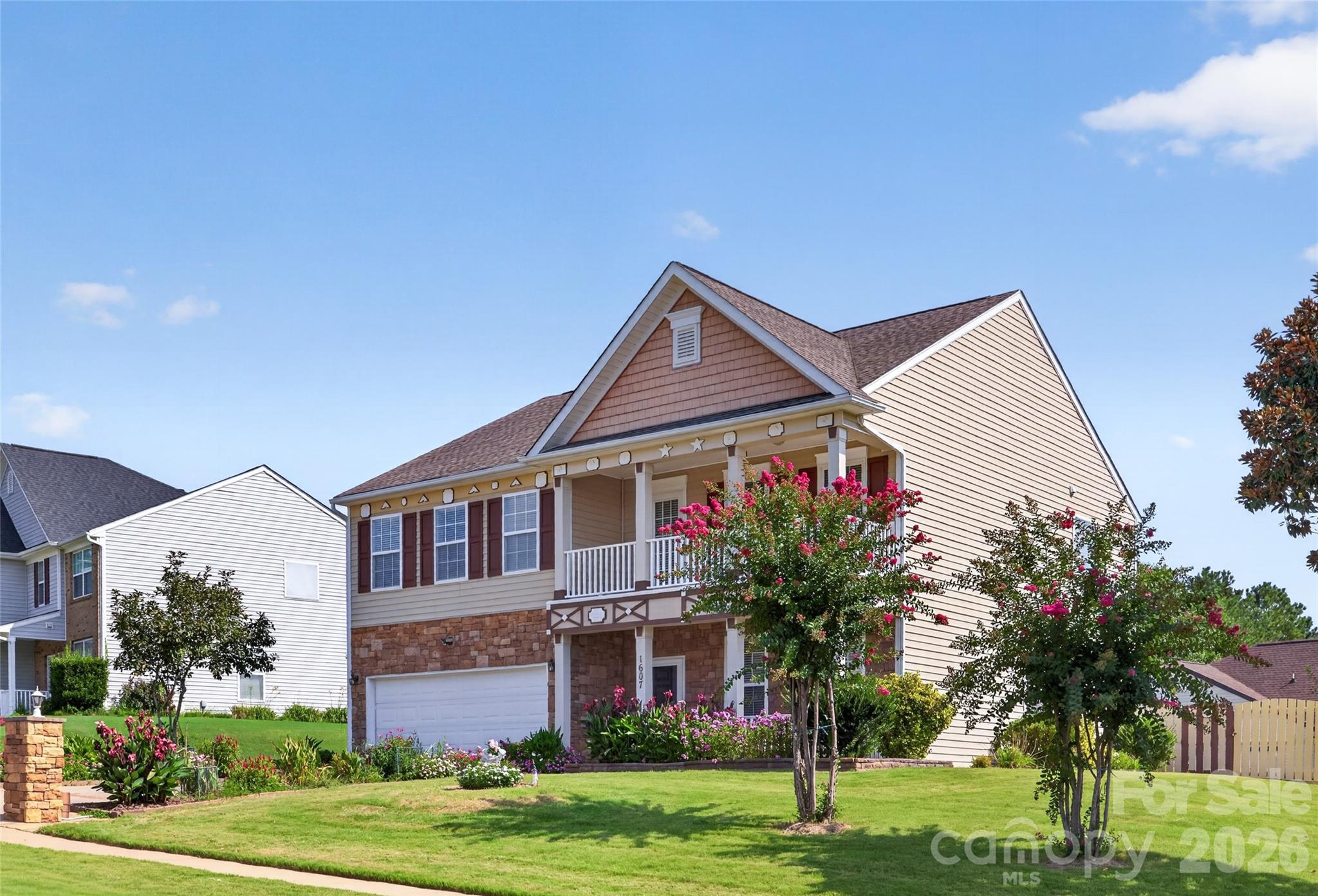 Single Family Residence at 1607 Hoosac Drive, Waxhaw, photo 4 of 35
