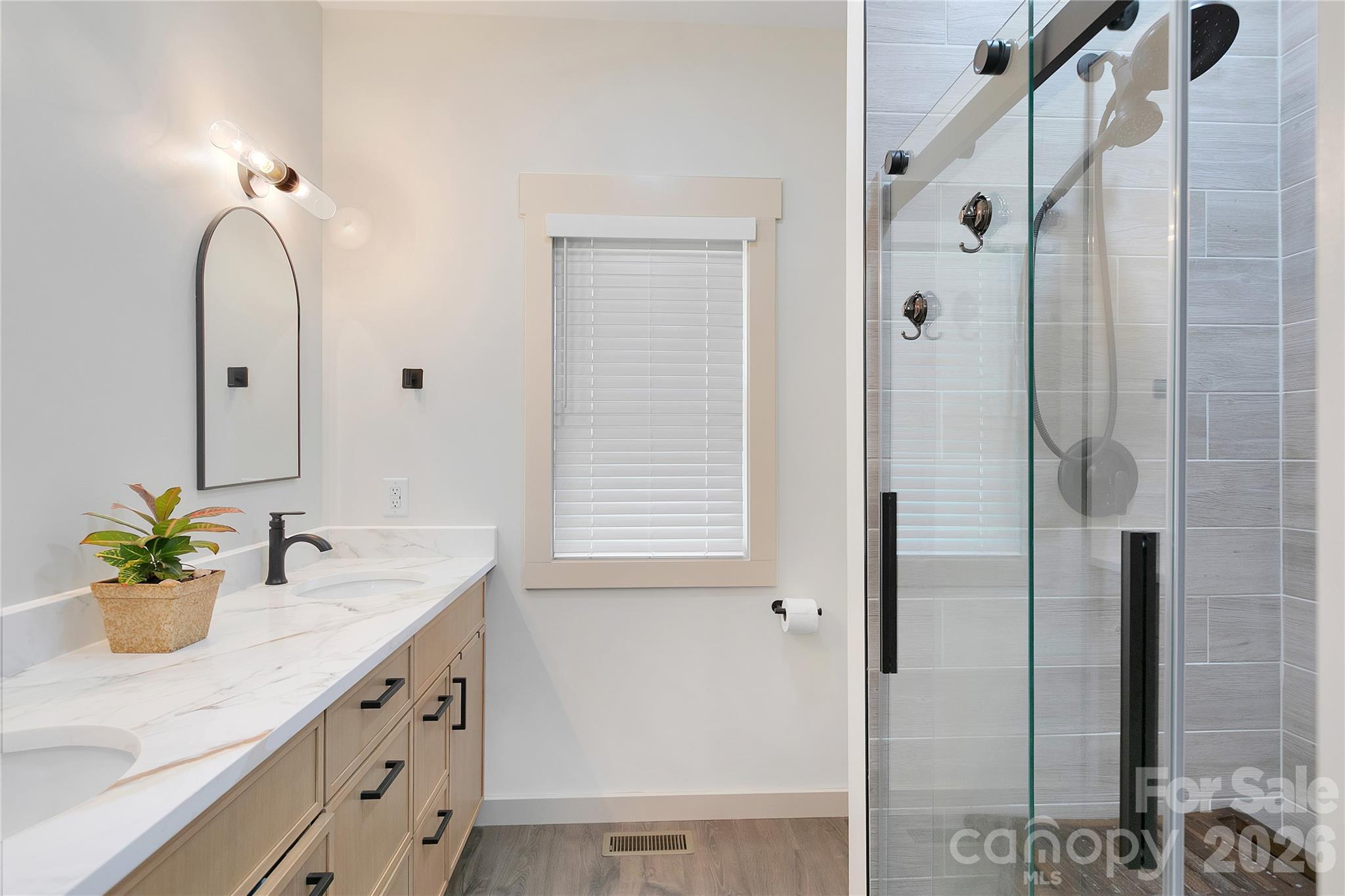 Overall an eloquent bath area for the primary people! - 98 Lexxi Lane, Tryon