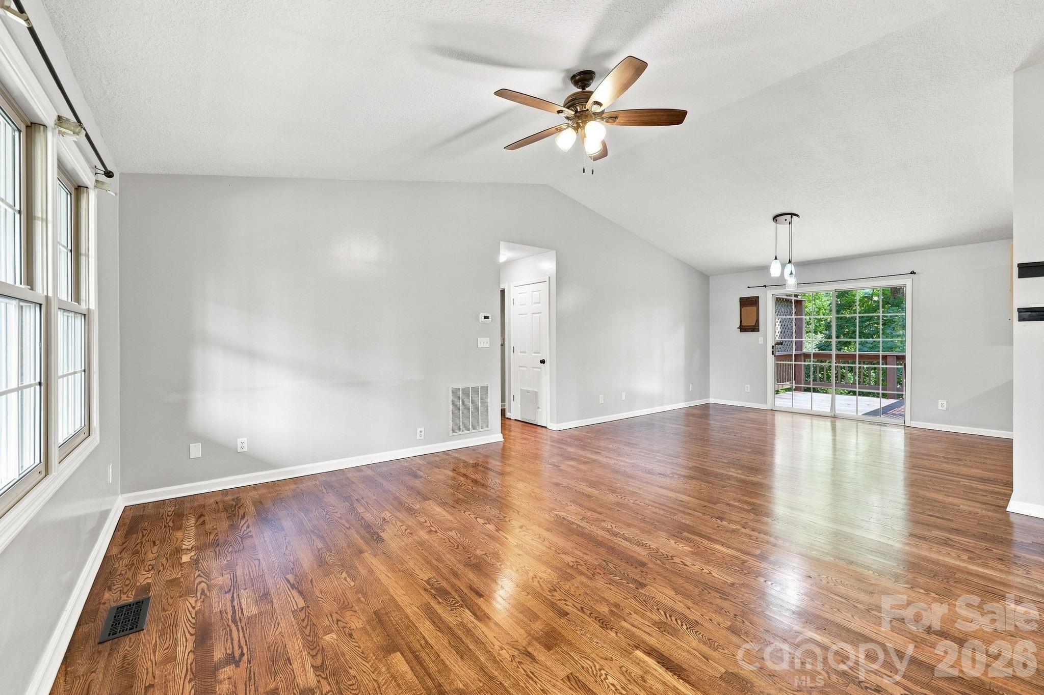 Vaulted Ceiling - 16 Westwood Drive, Candler