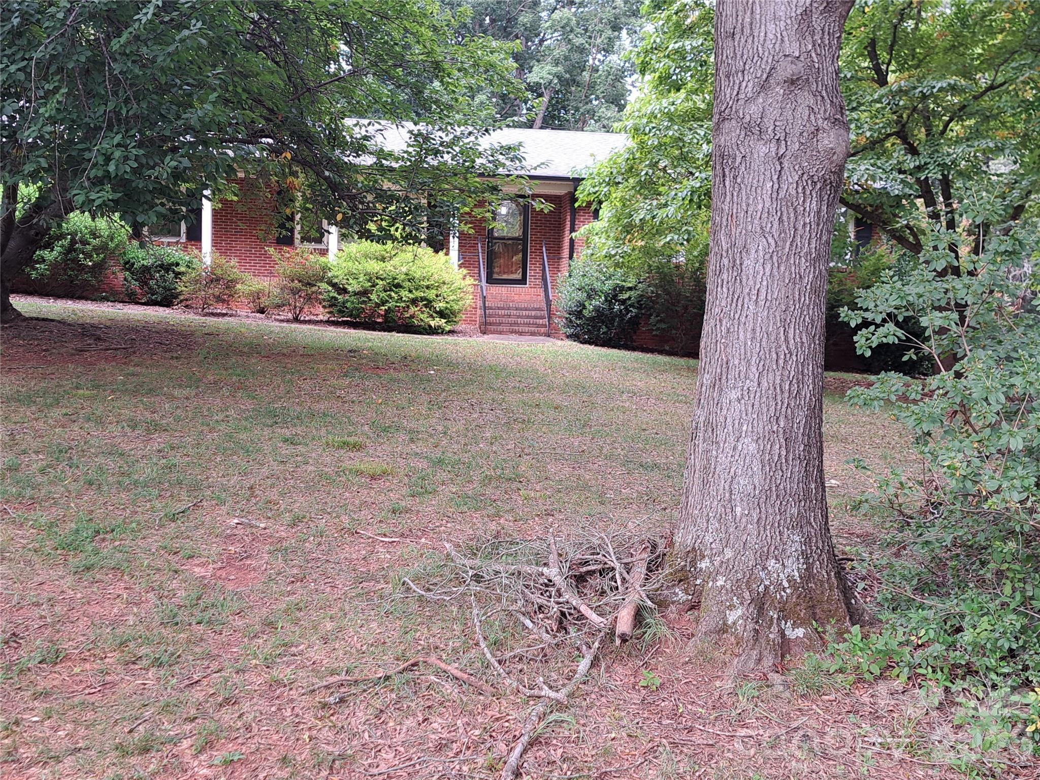 Single Family Residence at 123 Softwind Lane, Concord, photo 4 of 47