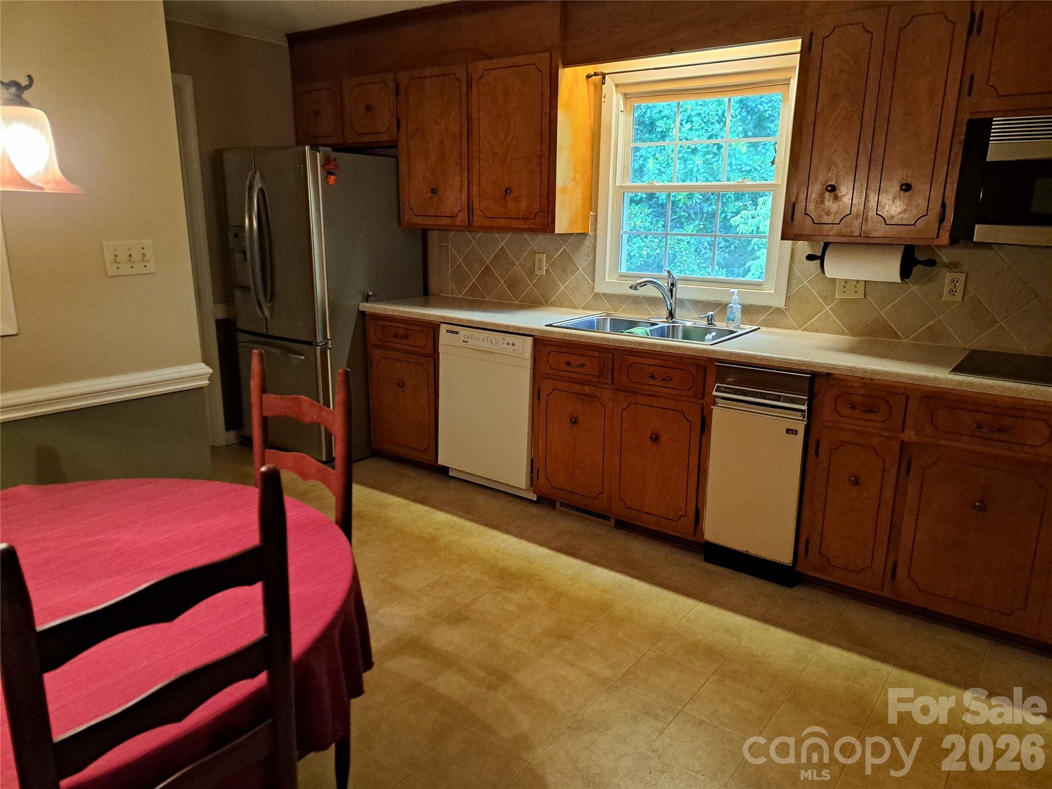 Single Family Residence at 123 Softwind Lane, Concord, photo 14 of 47