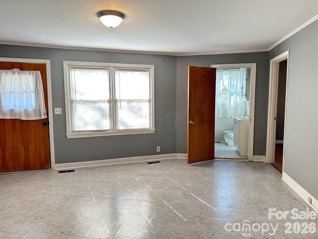 Dining Area - 102 N Minor Street, Kershaw