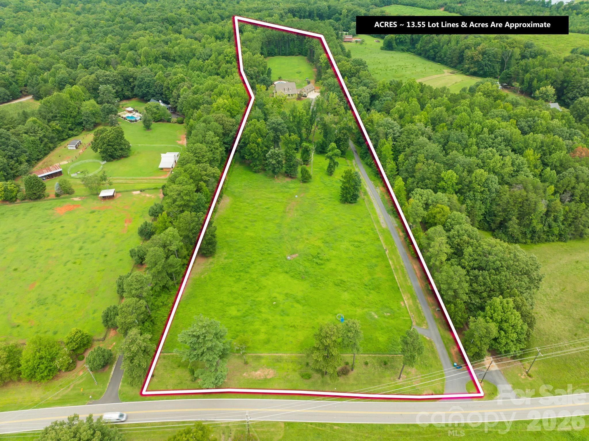 Aerial view of property with approximate lot lines - 6334 Long Island Road, Catawba