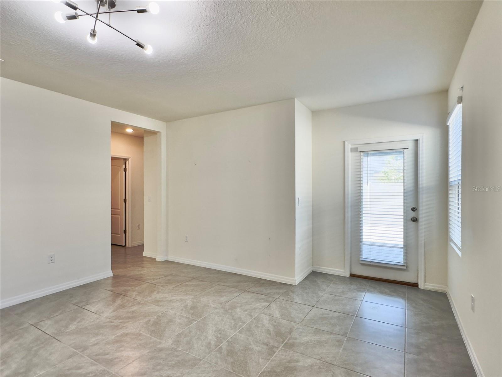 Single Family Residence at 2606 ANGEL FALLS DR, DAVENPORT, photo 6 of 47