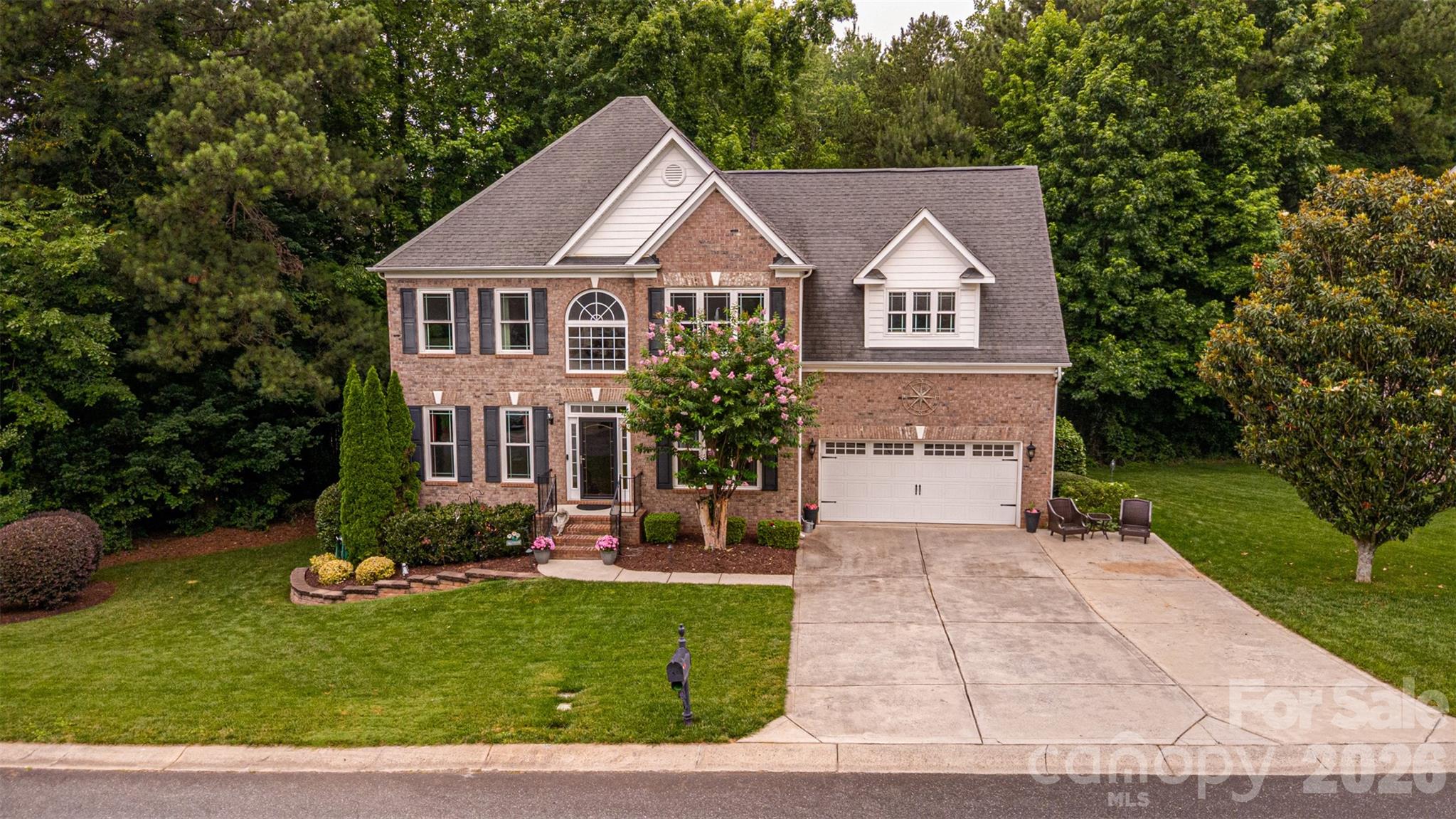 Single Family Residence at 112 Millwood Drive, Fort Mill, photo 10 of 45