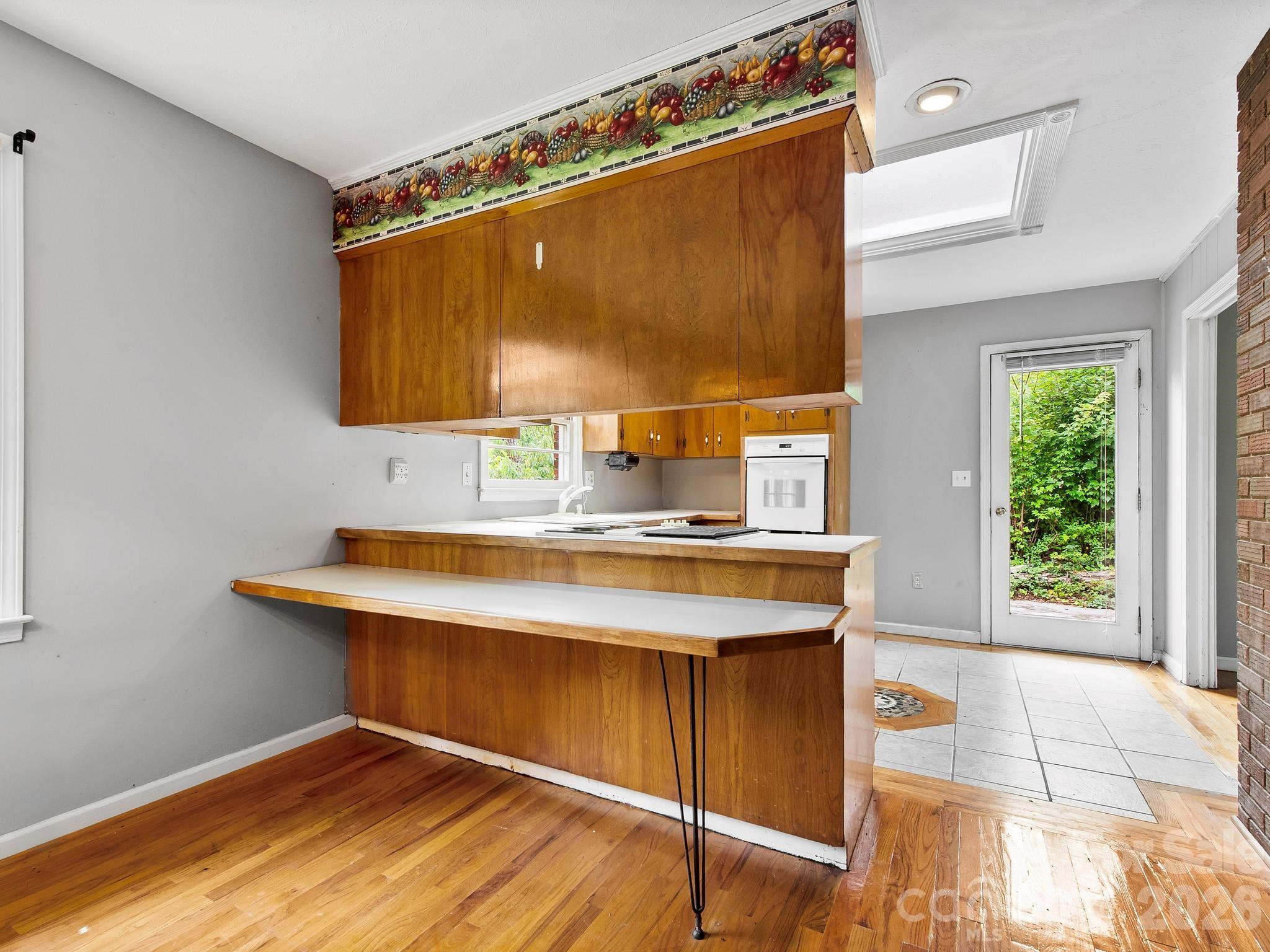 Single Family Residence at 48 Faircrest Road, Asheville, photo 13 of 31