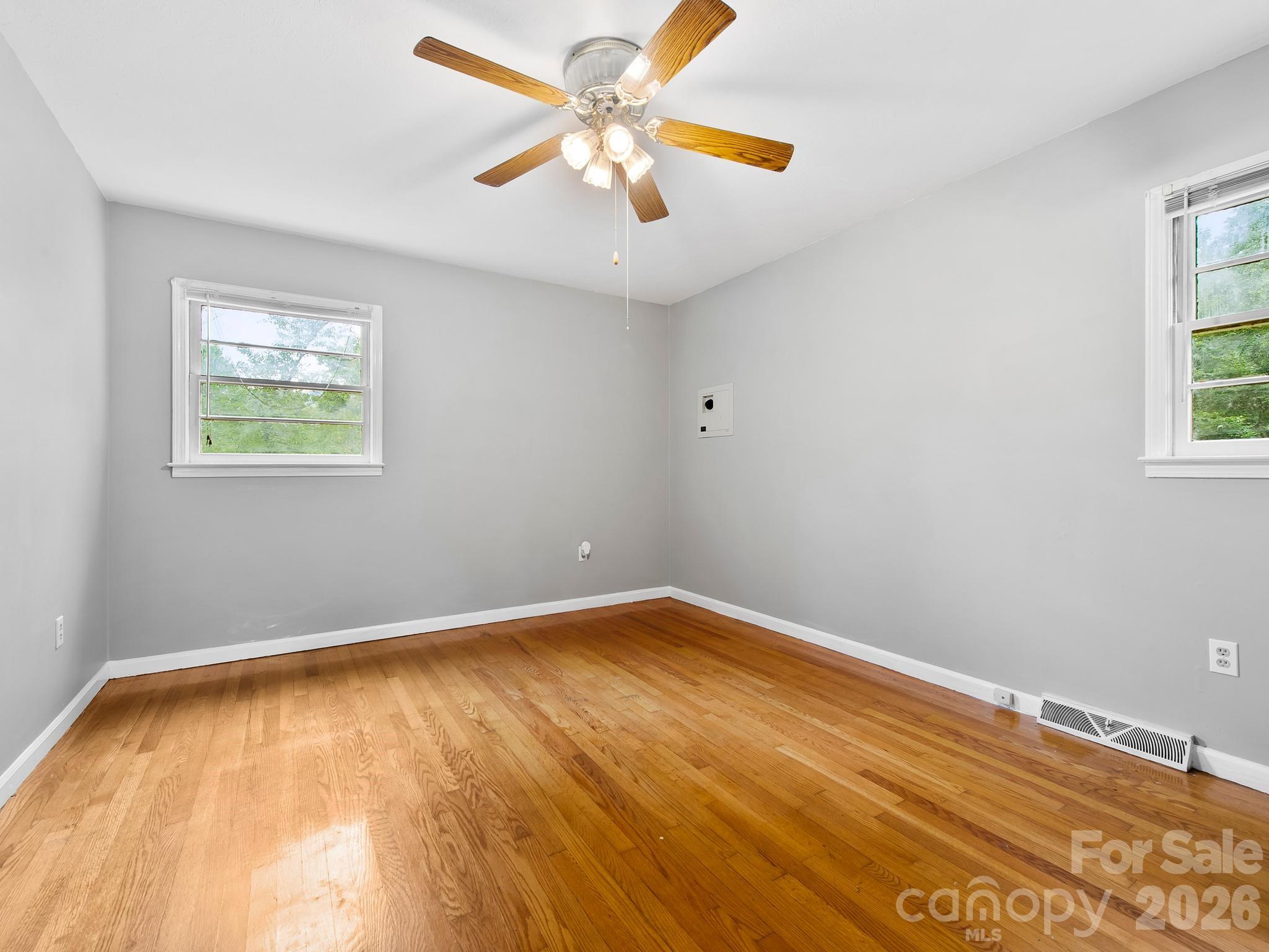 Single Family Residence at 48 Faircrest Road, Asheville, photo 17 of 31