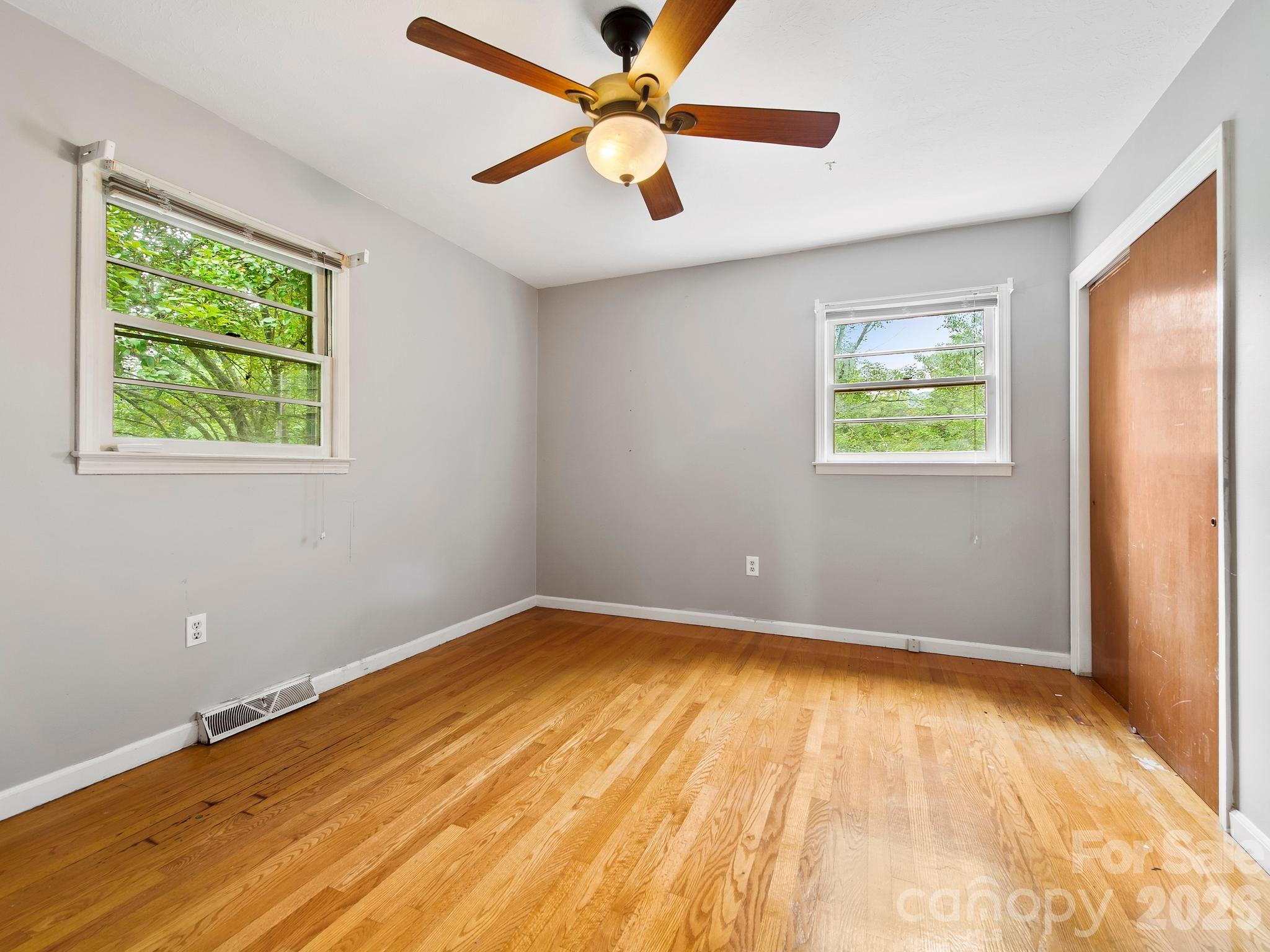 Single Family Residence at 48 Faircrest Road, Asheville, photo 21 of 31