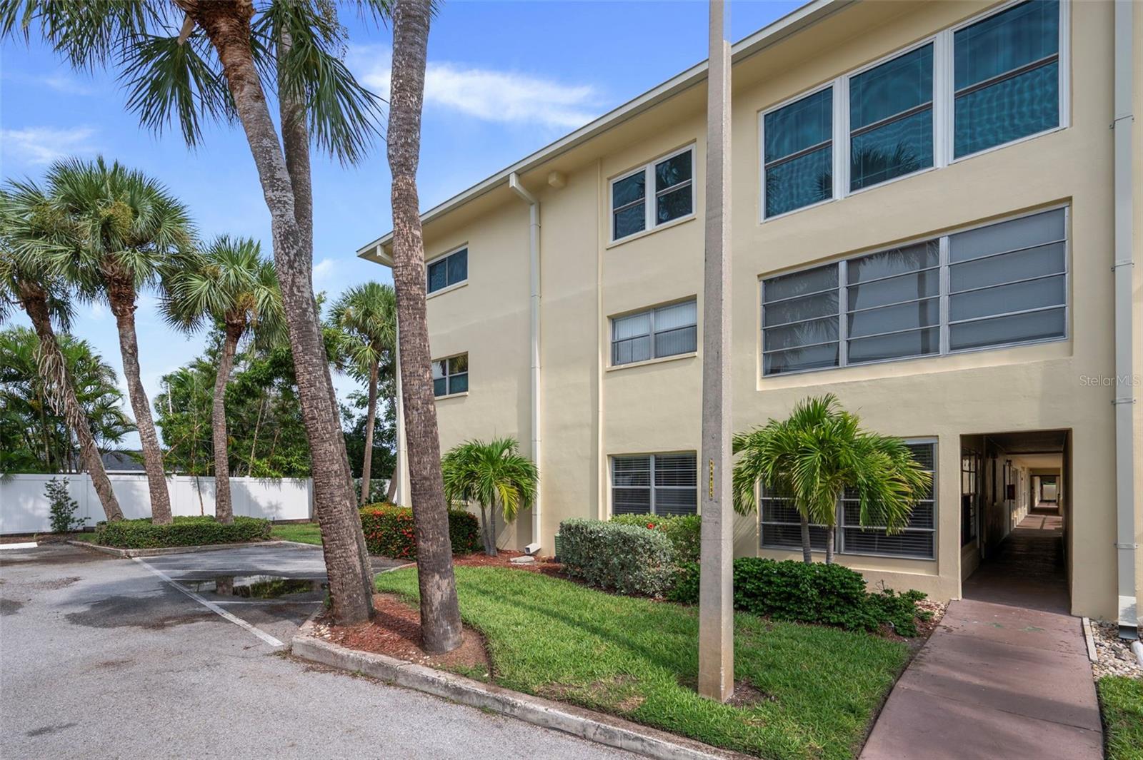 Condominium at 4780 COVE CIRCLE ST #103, ST PETERSBURG, photo 18 of 42