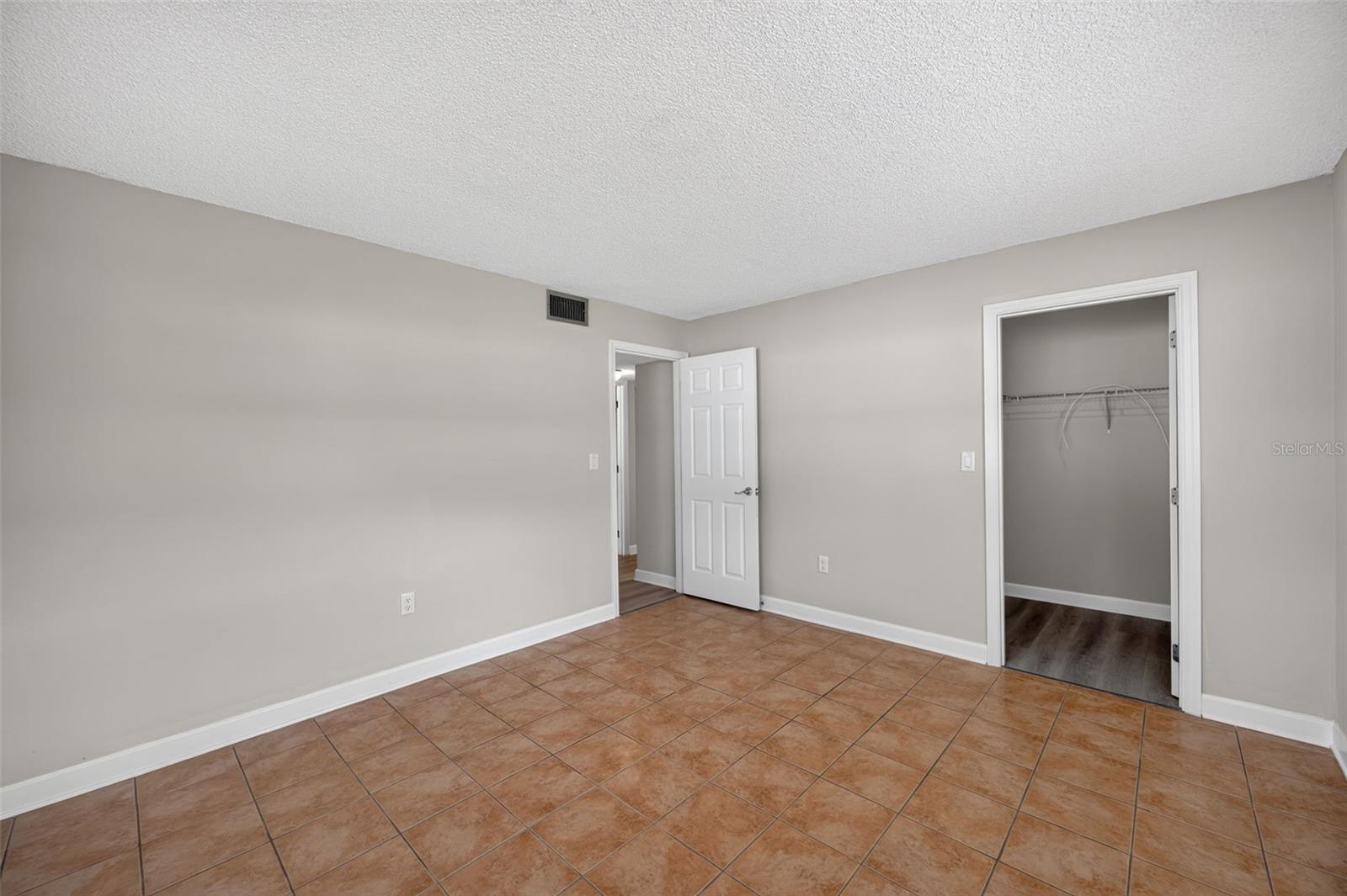 Condominium at 4780 COVE CIRCLE ST #103, ST PETERSBURG, photo 13 of 42