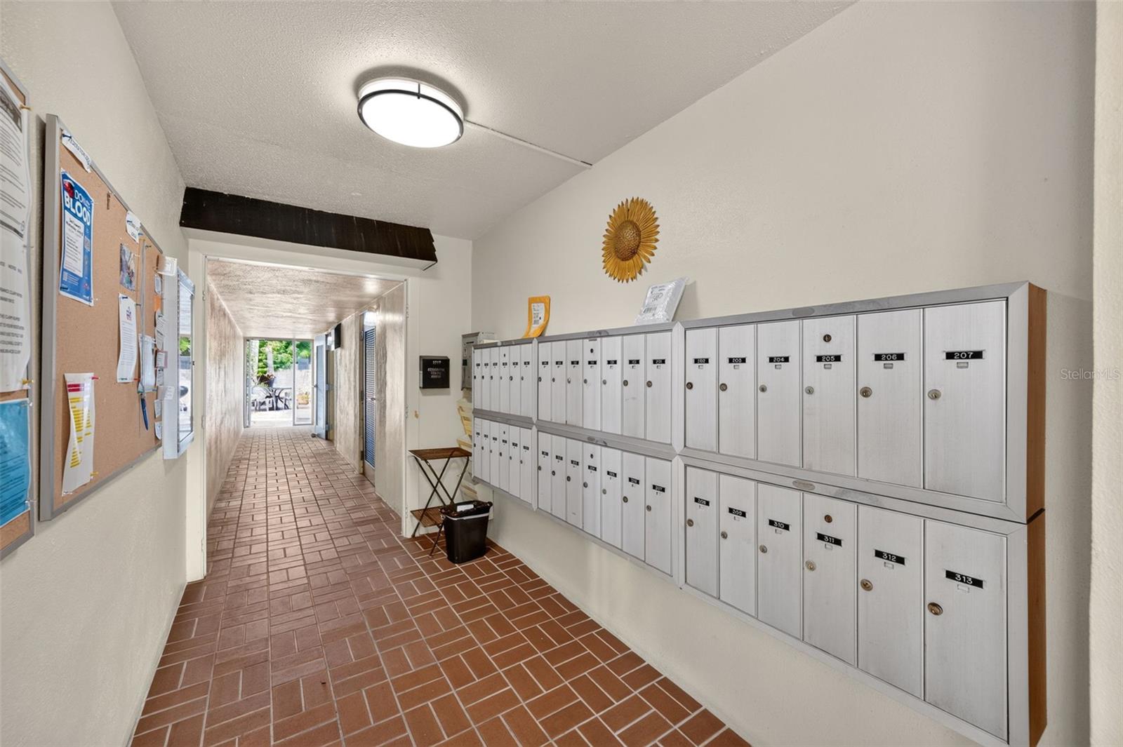 Condominium at 4780 COVE CIRCLE ST #103, ST PETERSBURG, photo 41 of 42