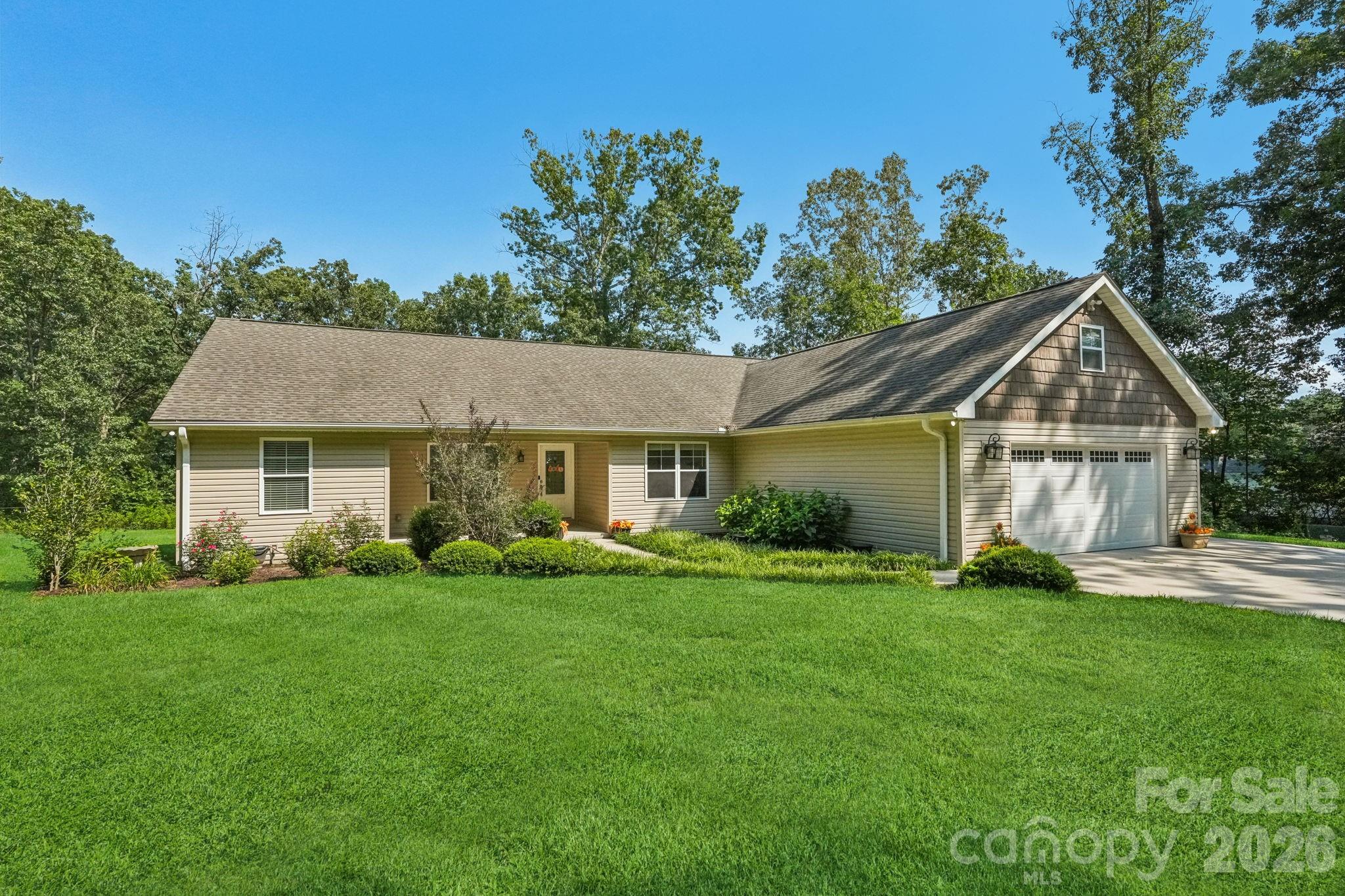 Single Family Residence at 1555 Riverview Road, Lincolnton, photo 3 of 39
