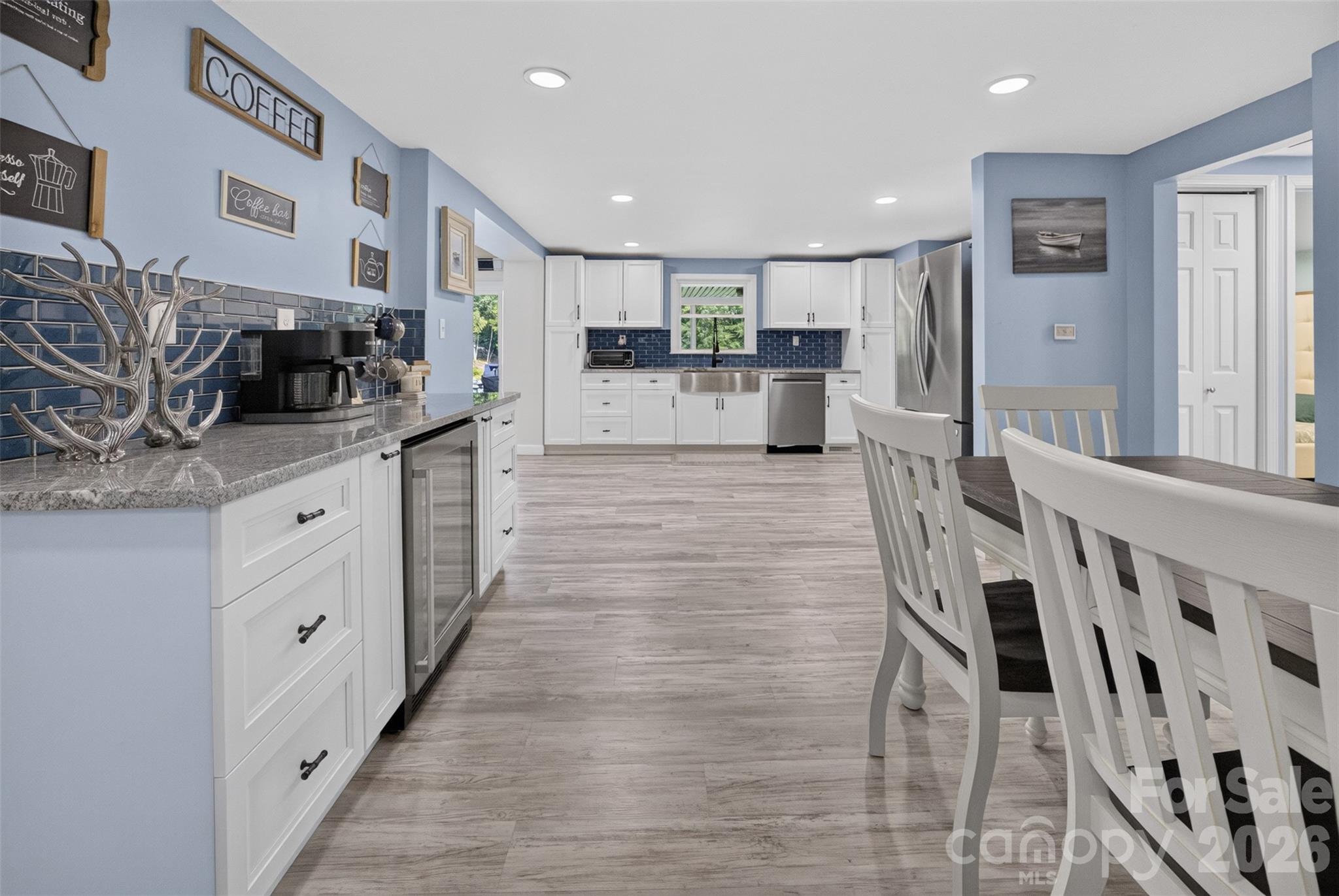 Single Family Residence at 4009 Cindy Lane, Denver, photo 10 of 39