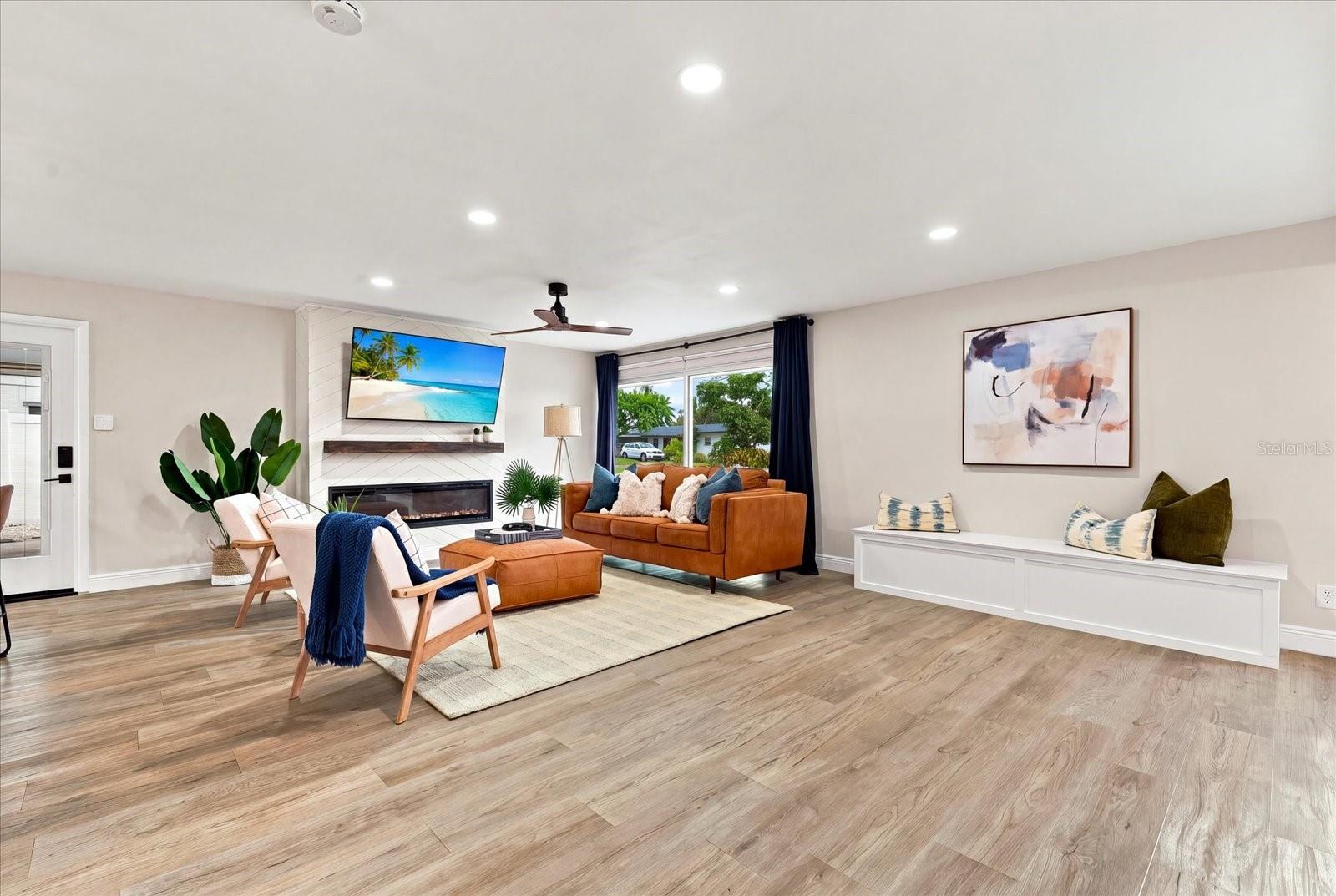 Single Family Residence at 5188 40TH ST S, ST PETERSBURG, photo 5 of 61