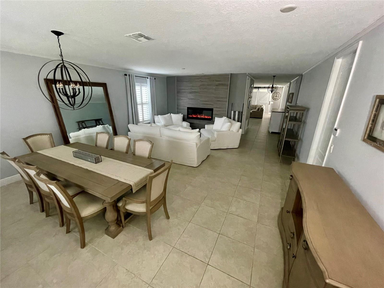 2925 SIESTA VIEW DR