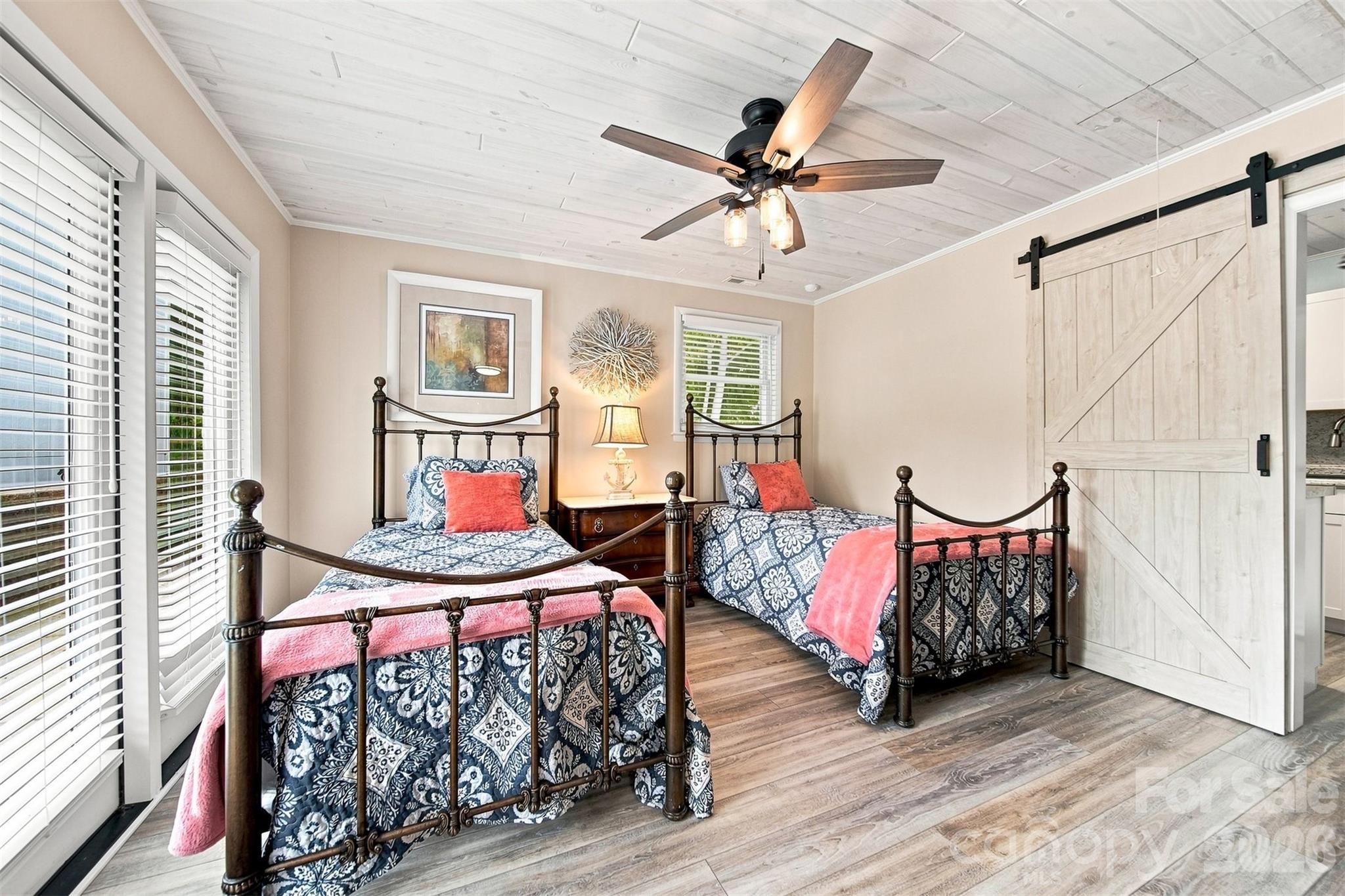 Bed 3 - 220 Lakeshore Lane, Taylorsville