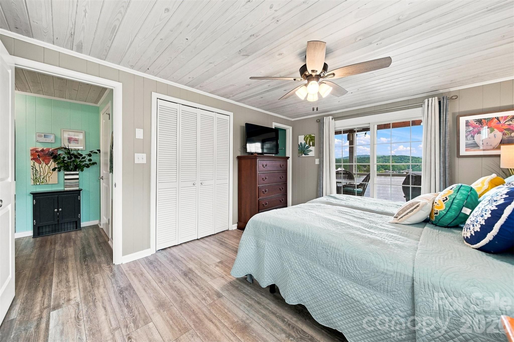 Primary2 - 220 Lakeshore Lane, Taylorsville