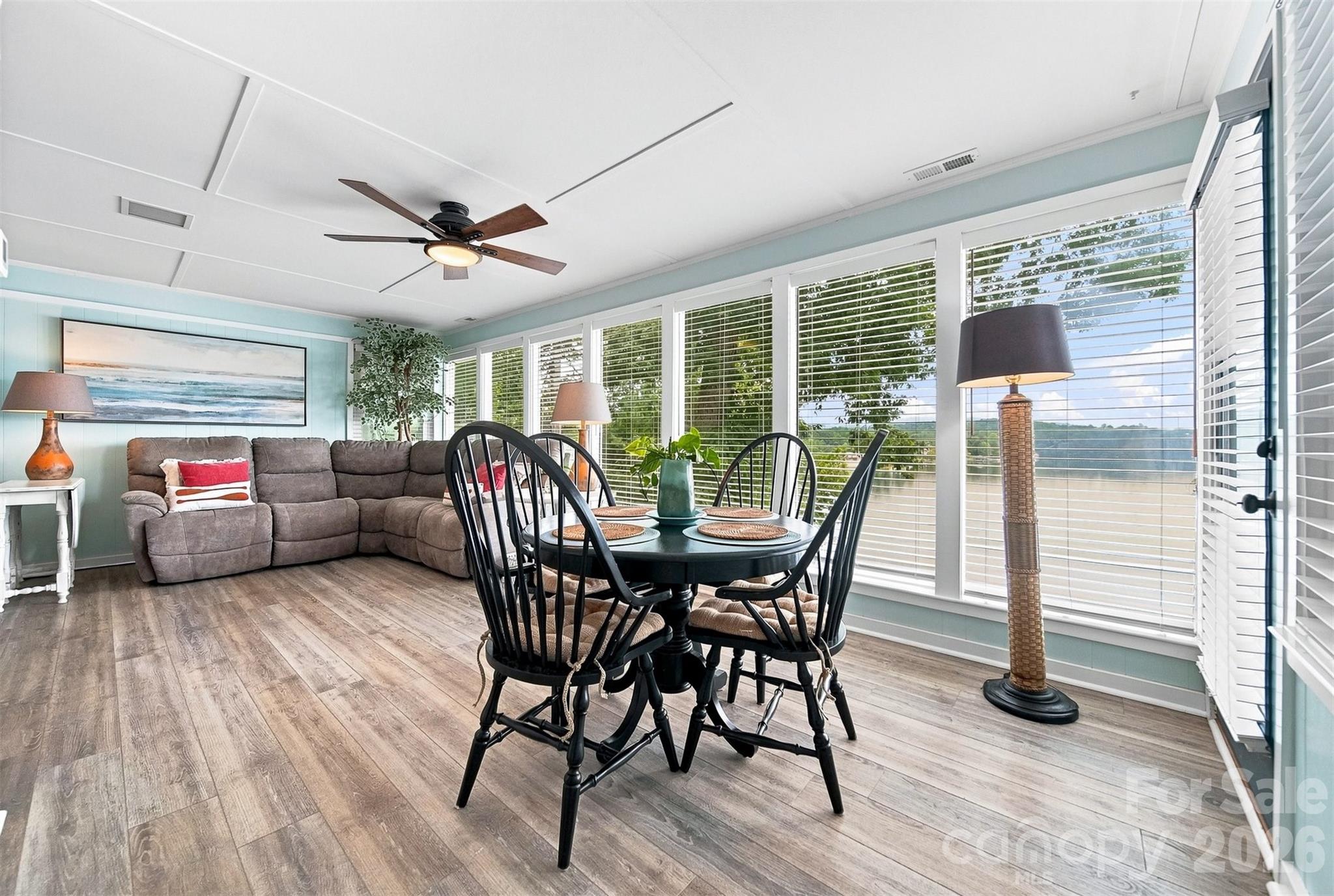 Sunroom - 220 Lakeshore Lane, Taylorsville