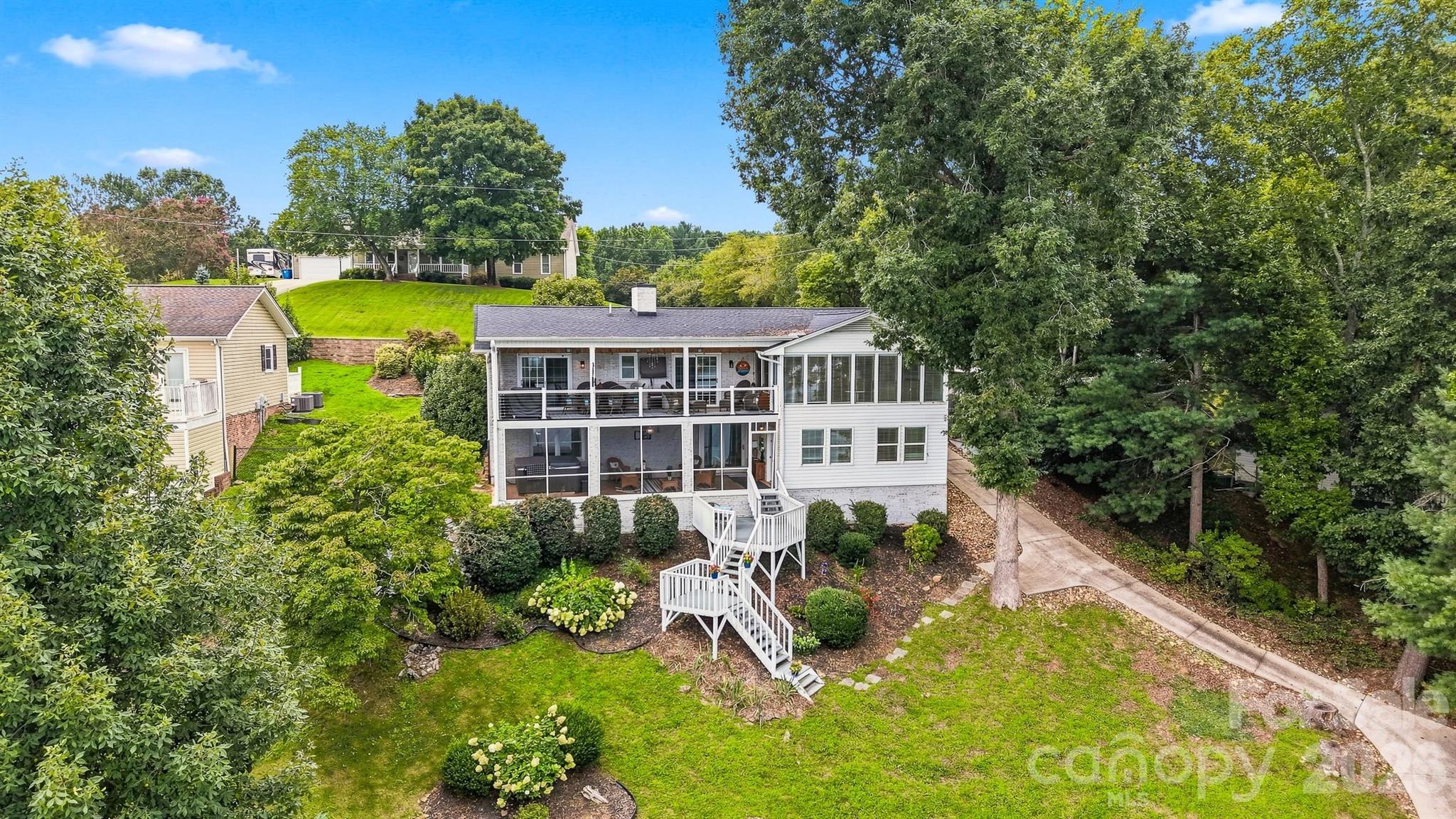 Rear view - 220 Lakeshore Lane, Taylorsville