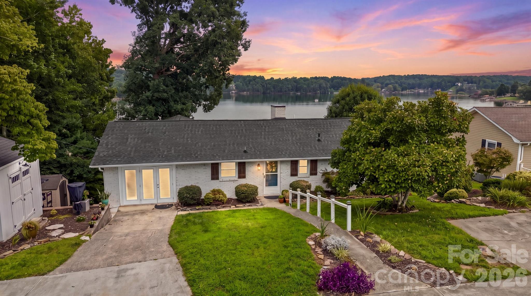 Front - 220 Lakeshore Lane, Taylorsville