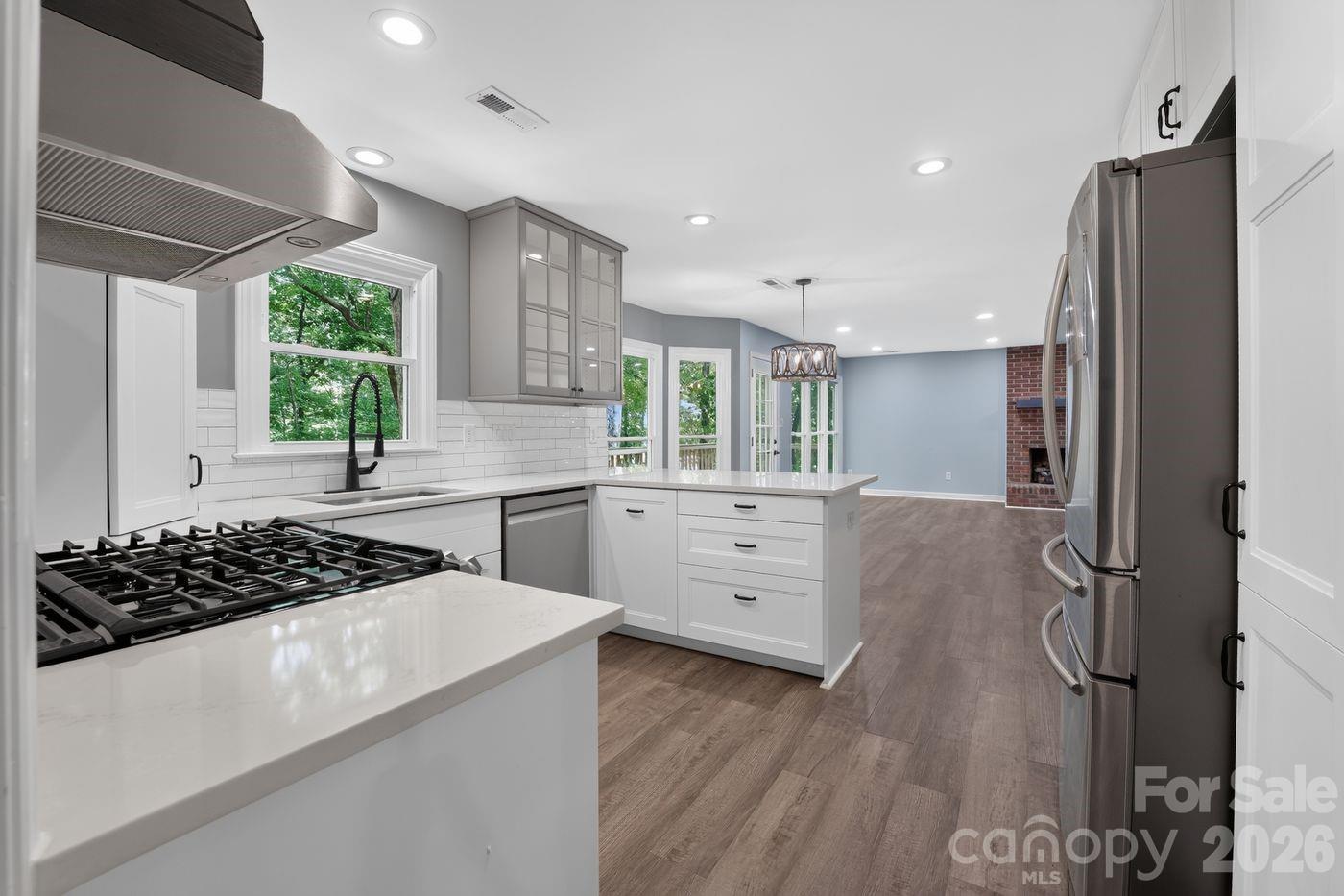 Single Family Residence at 1472 Old Tara Lane, Fort Mill, photo 3 of 14