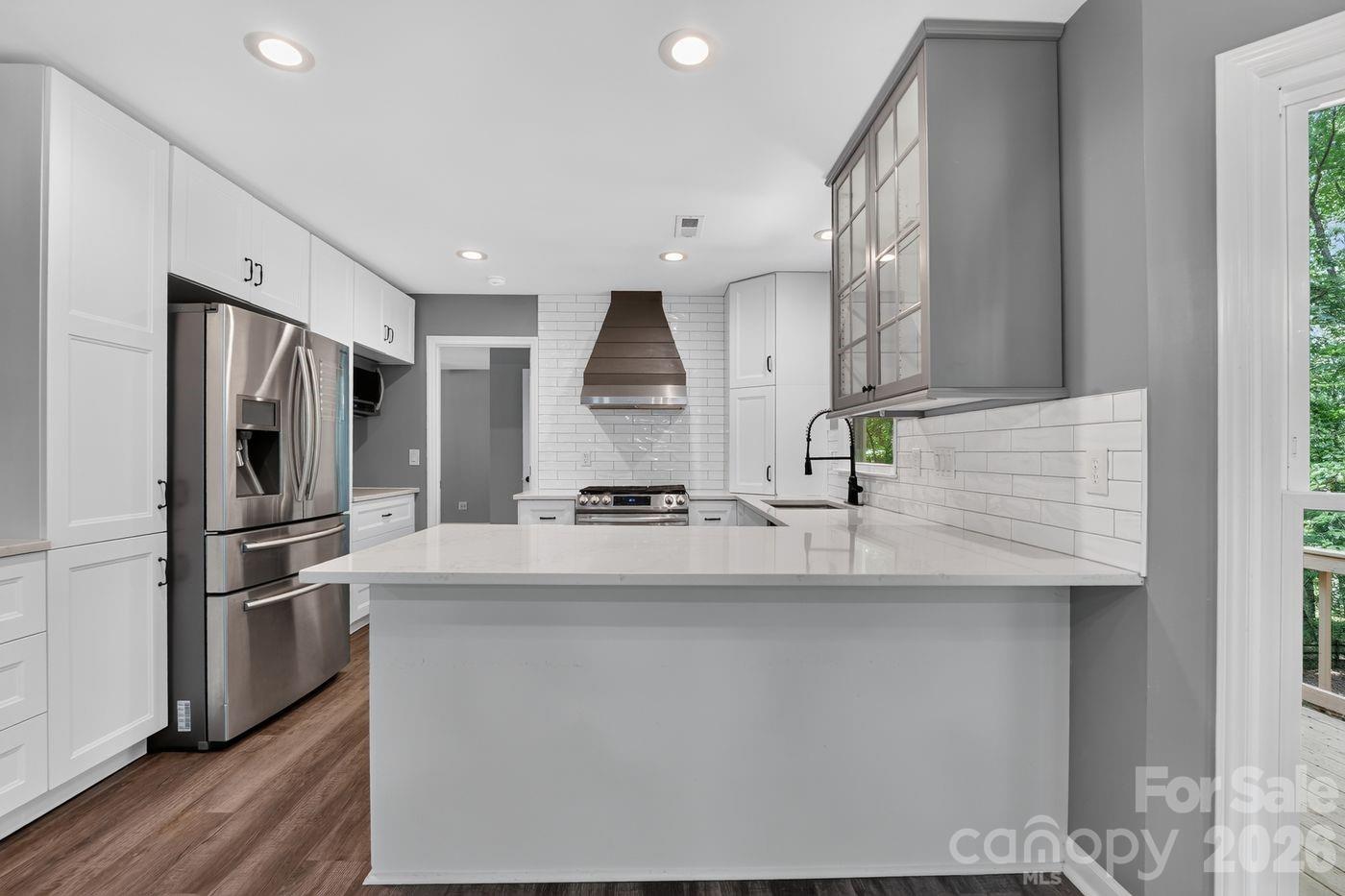 Single Family Residence at 1472 Old Tara Lane, Fort Mill, photo 4 of 14