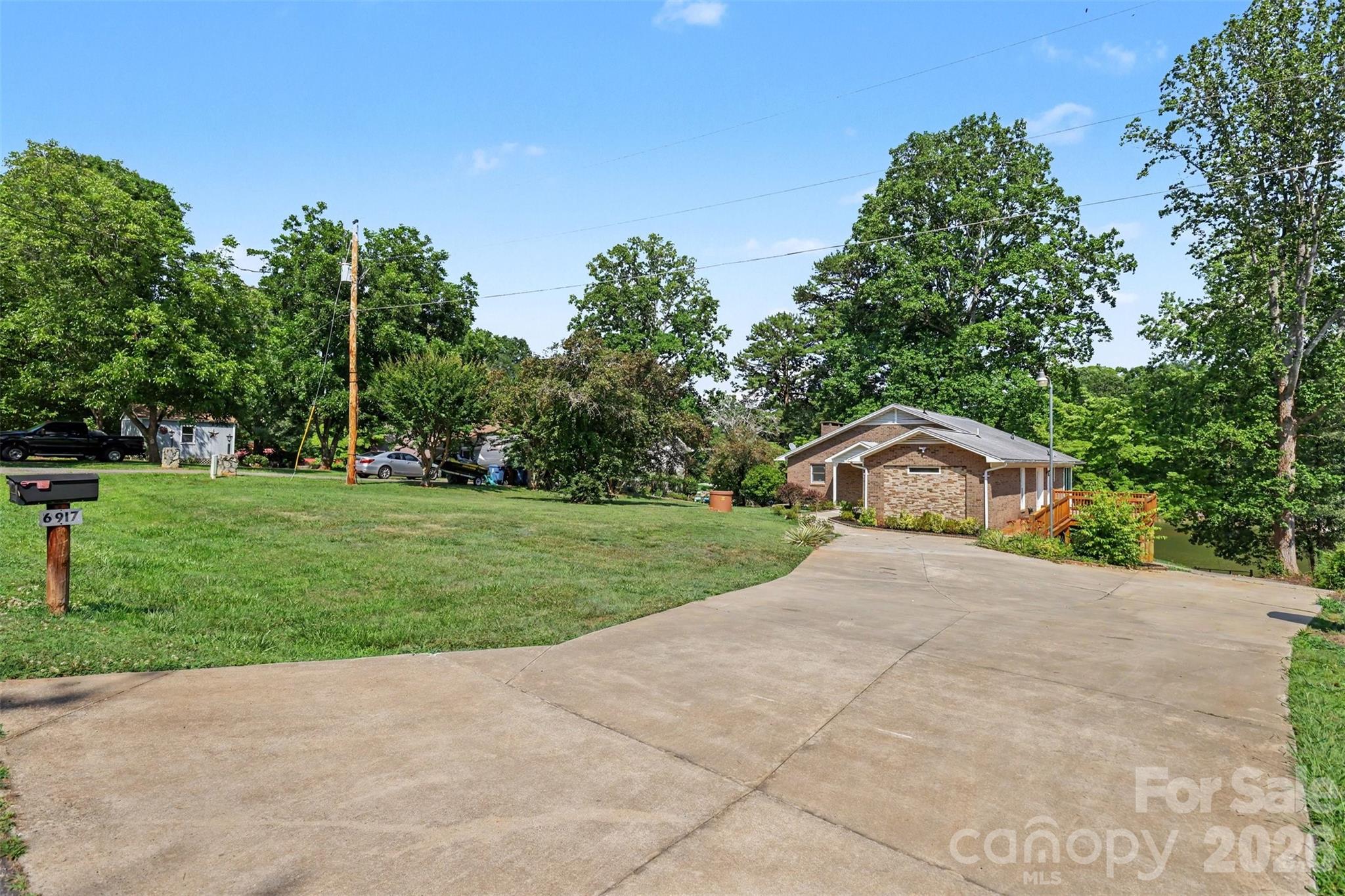 Front of home - 6917 Navajo Trail, Sherrills Ford