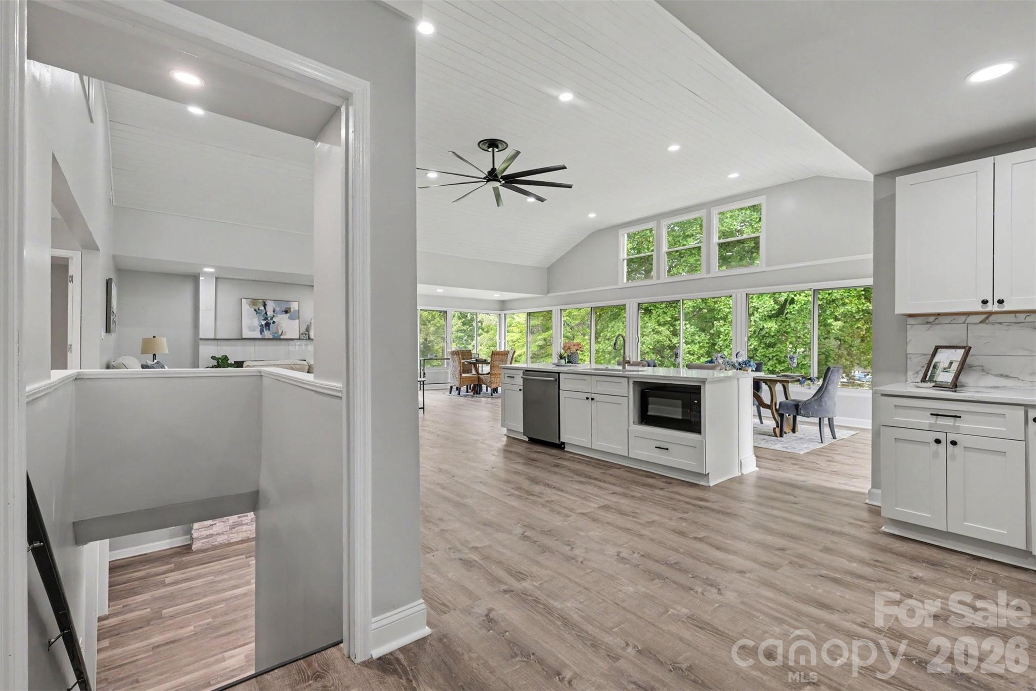 Single Family Residence at 6917 Navajo Trail, Sherrills Ford, photo 19 of 38