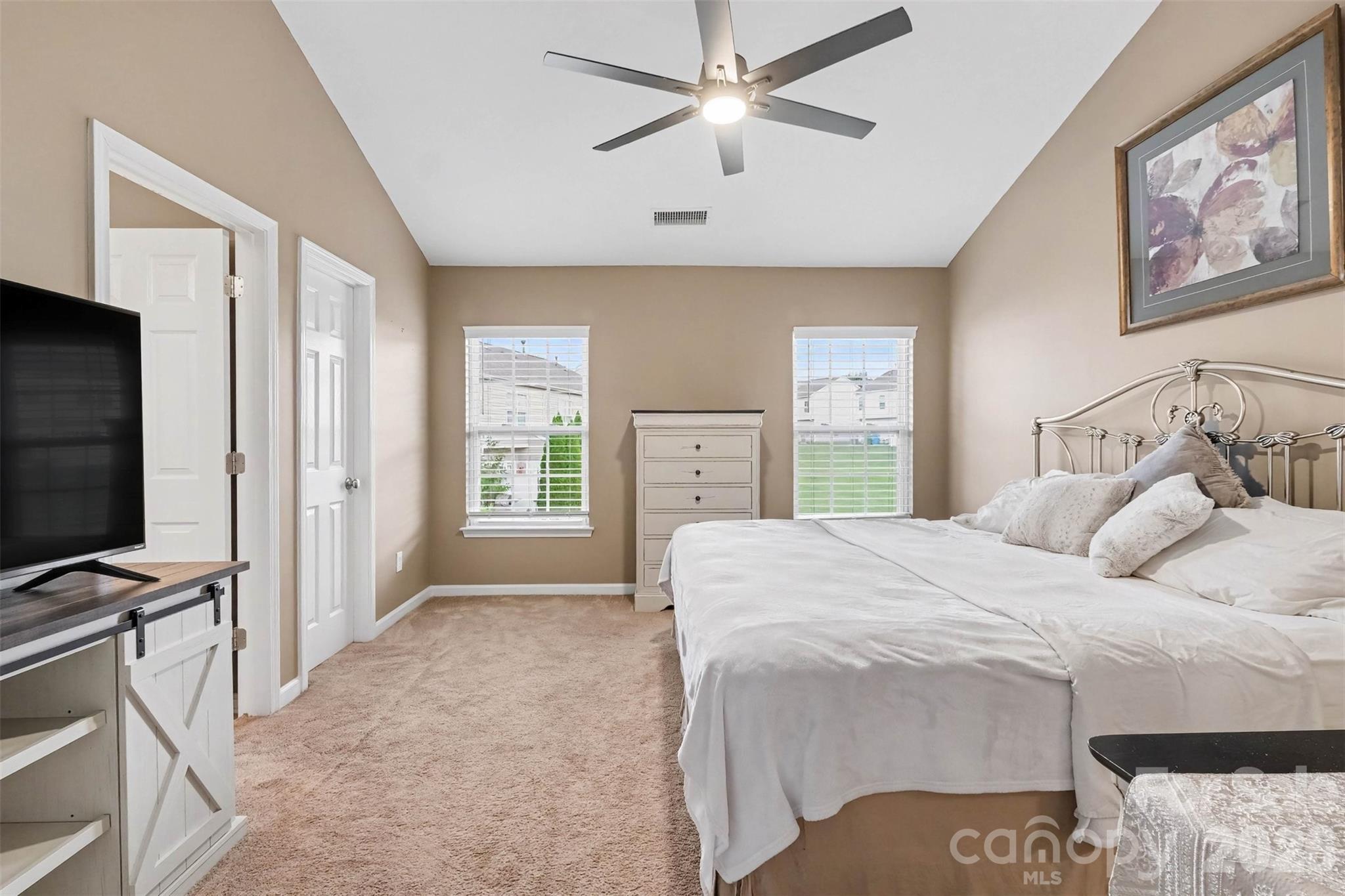 Townhouse at 12058 Stratfield Place Circle, Pineville, photo 22 of 41