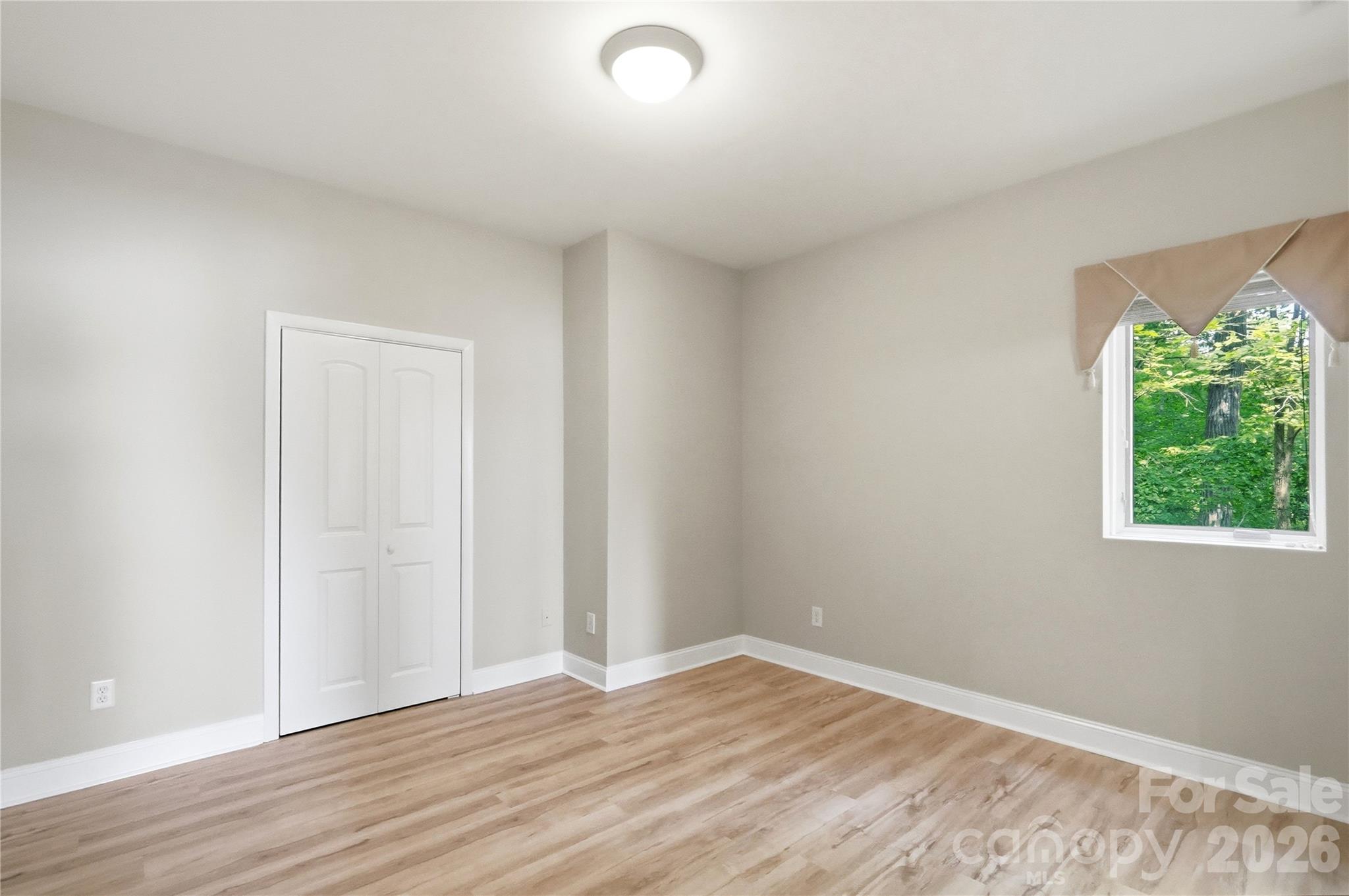 secondary bedroom - 1075 Lakefront Woods Drive, Belmont