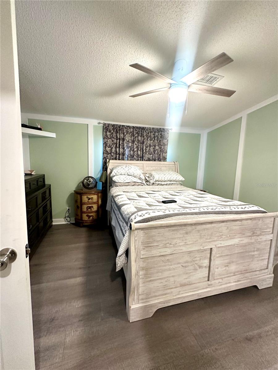 Primary bedroom - 202 ASH ST, INTERLACHEN