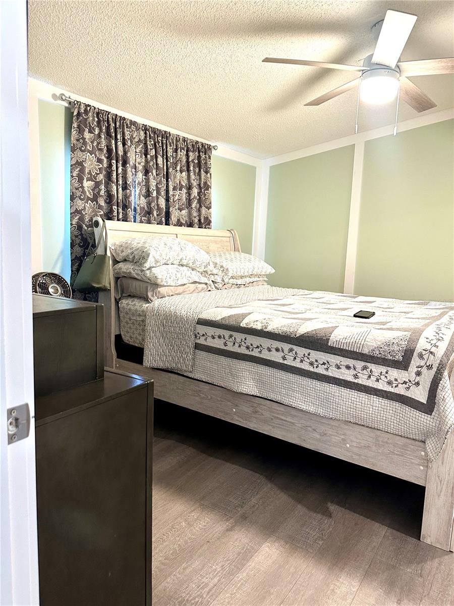 Primary bedroom - 202 ASH ST, INTERLACHEN